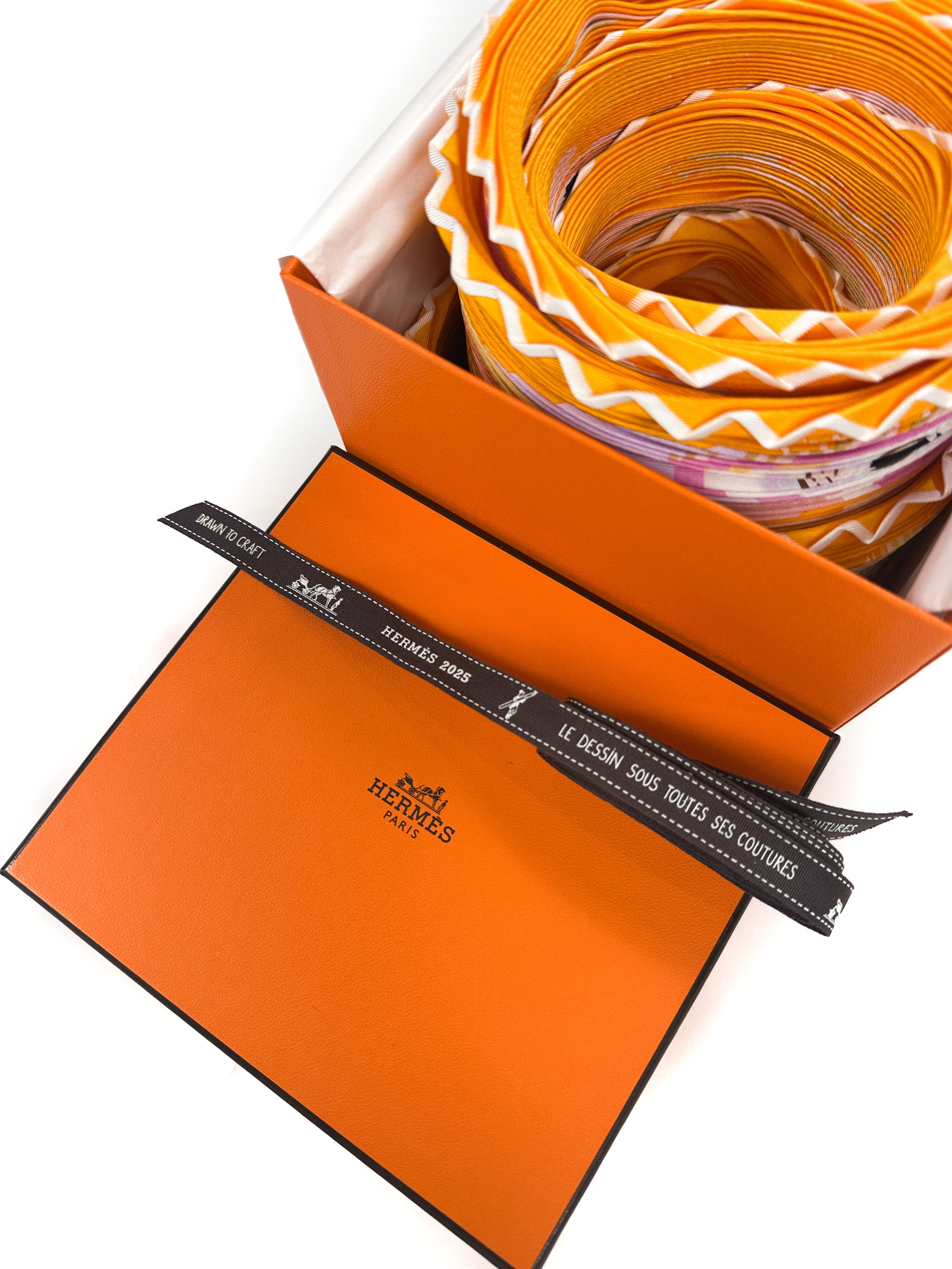 Hermès Toucans de Paradis Plissé 140