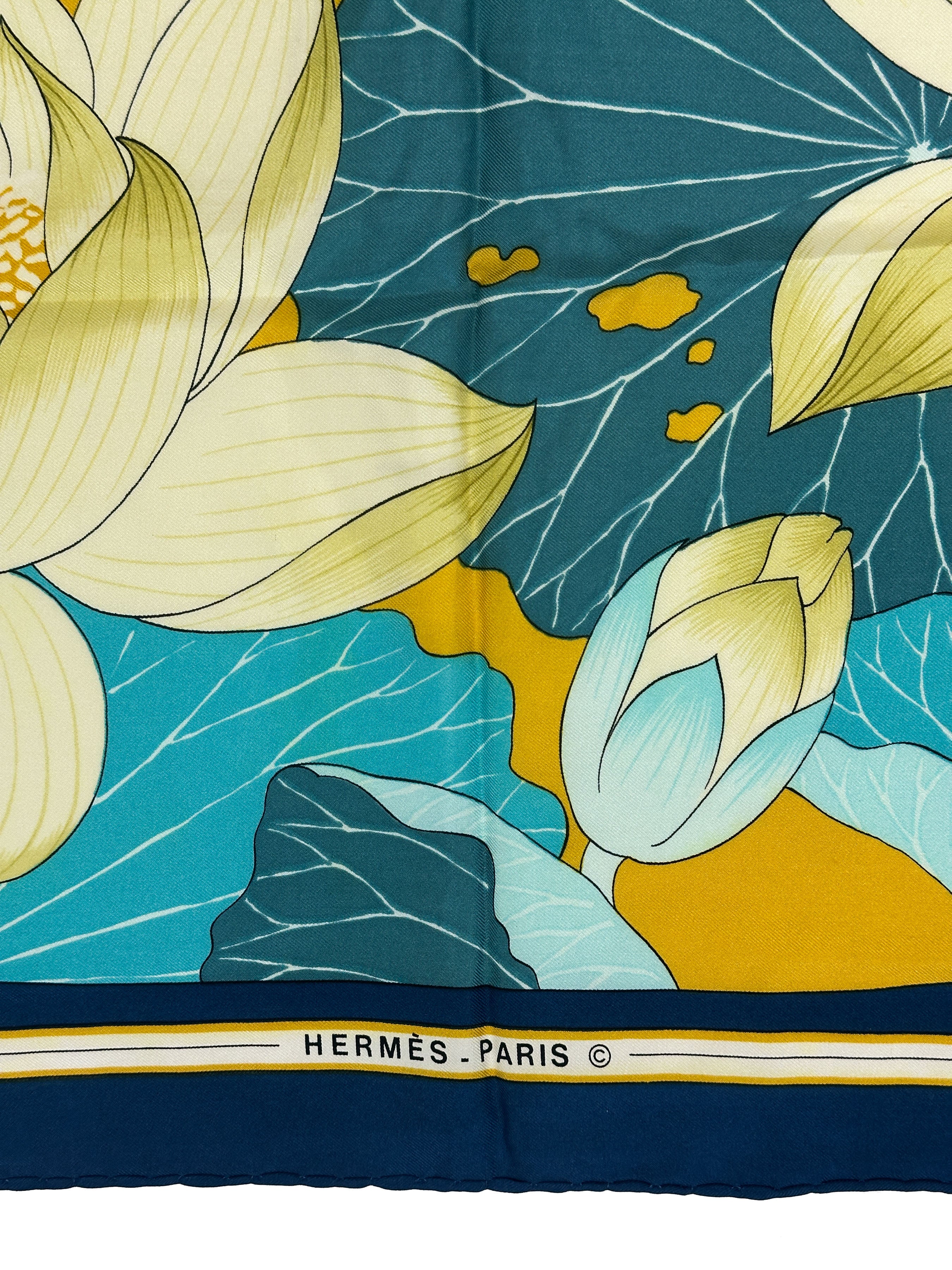 Hermès Fleurs de Lotus 90