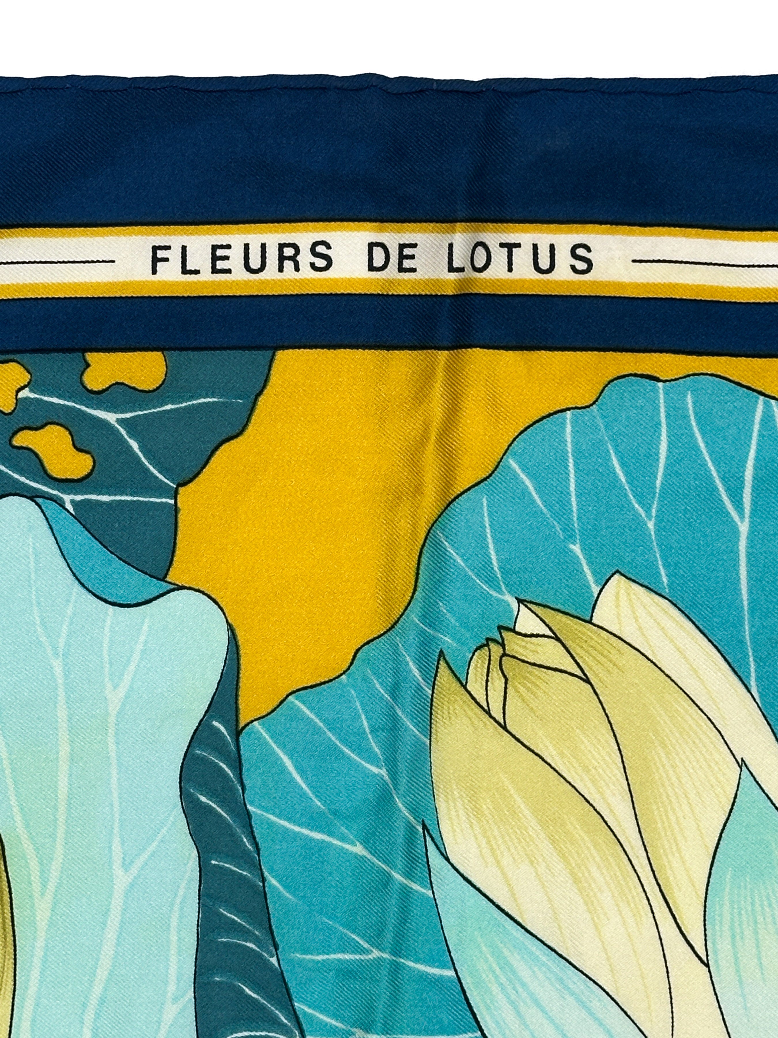 Hermès Fleurs de Lotus 90