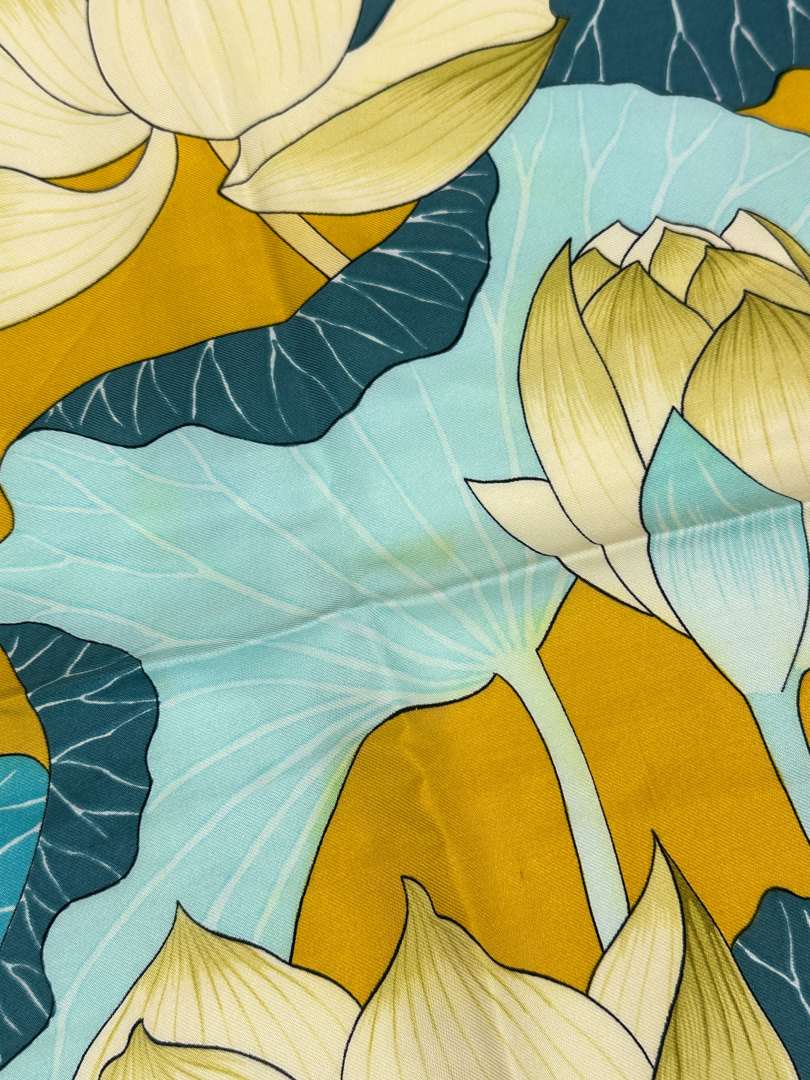 Hermès Fleurs de Lotus 90
