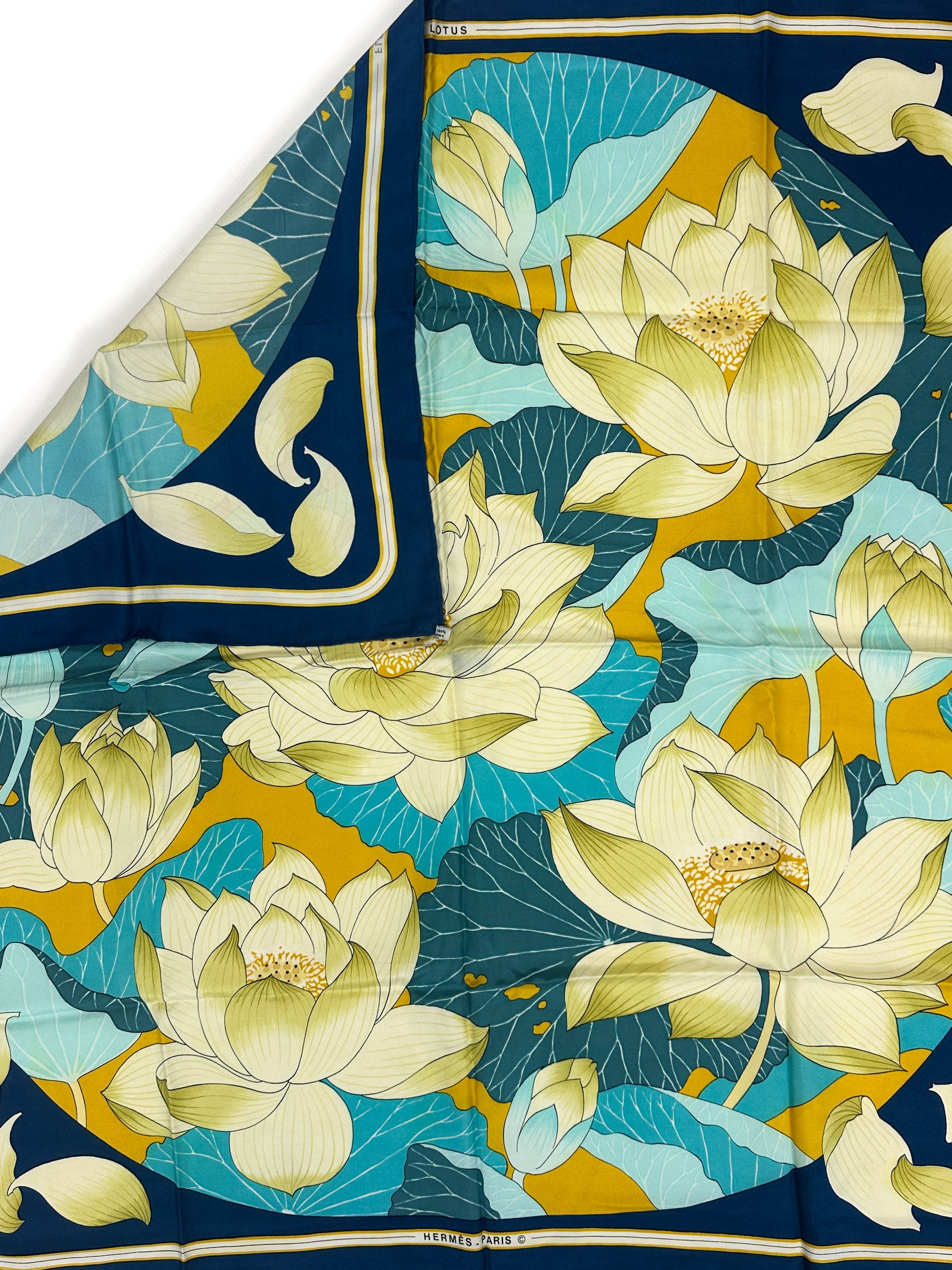 Hermès Fleurs de Lotus 90