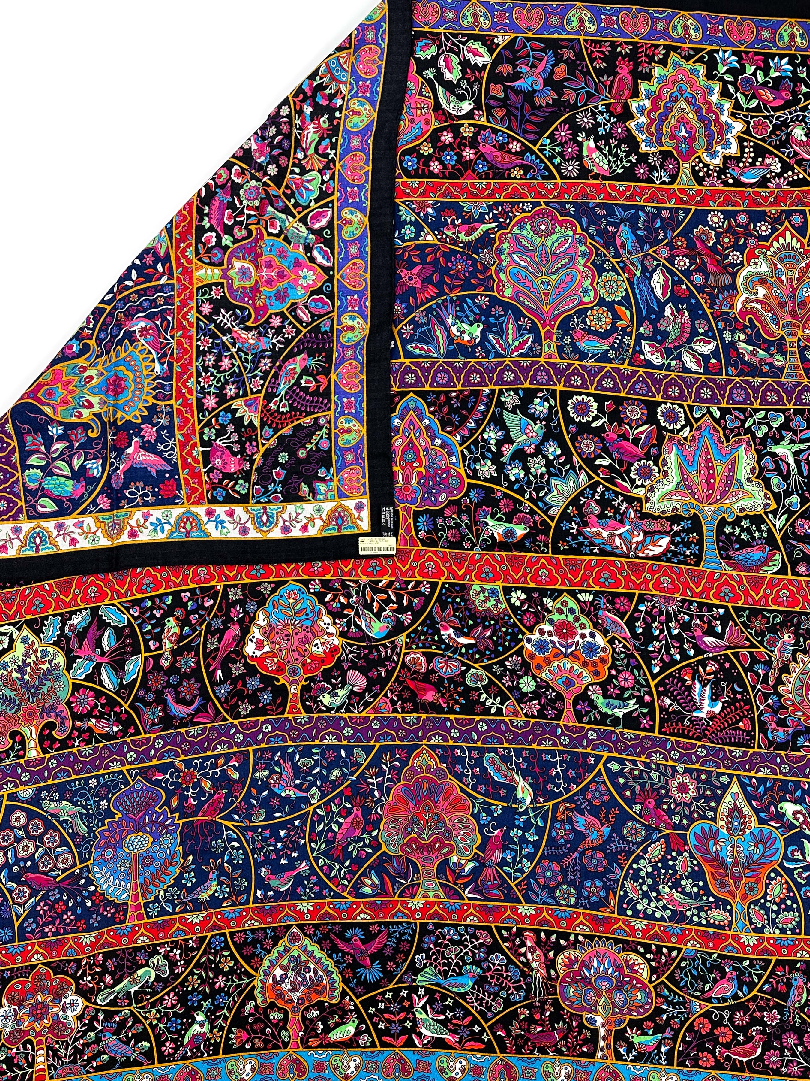 Hermès Au Pays des Oiseaux Fleurs Cashmere Silk 140
