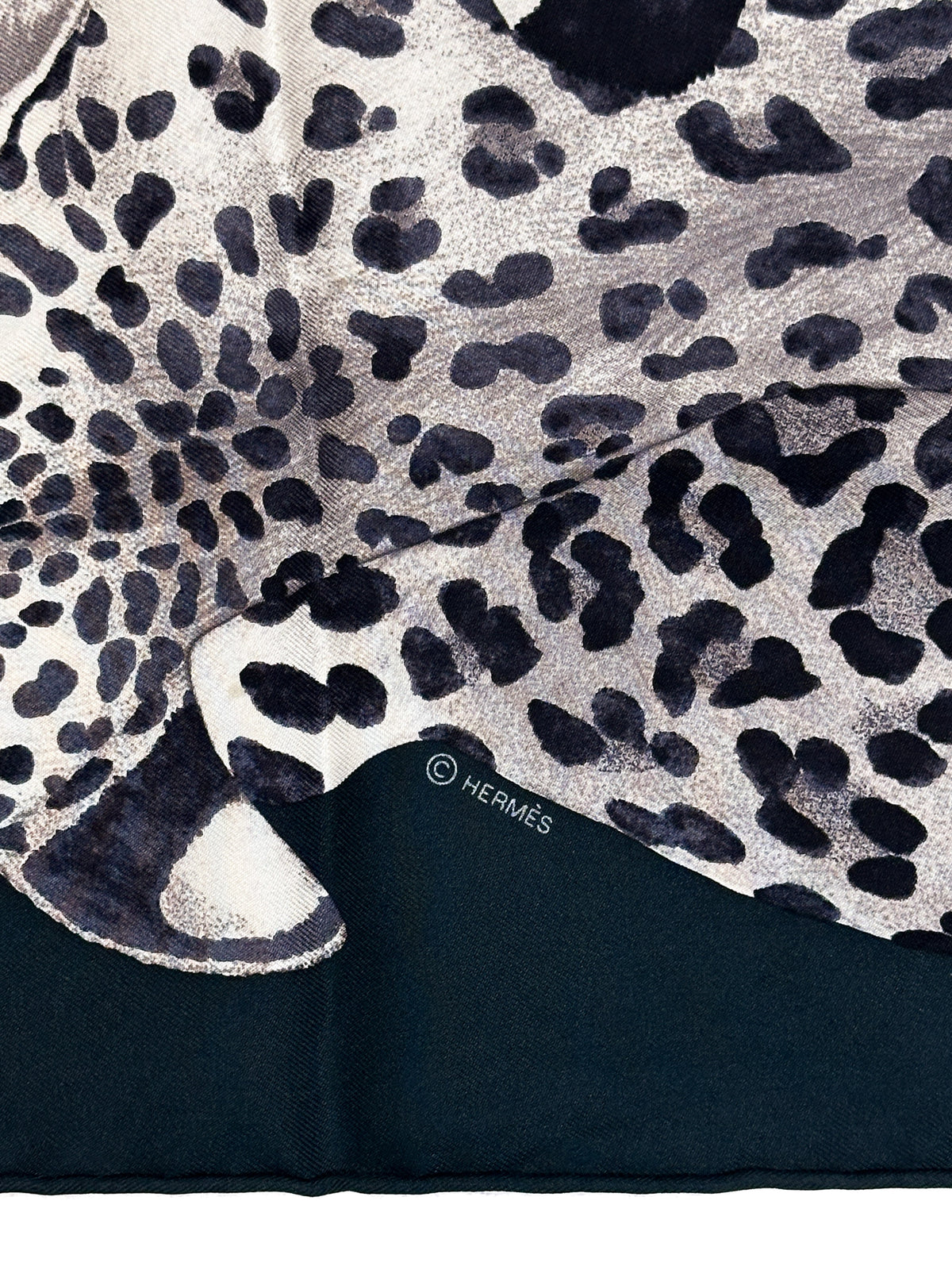 Hermès Lazy Leopardesses 90