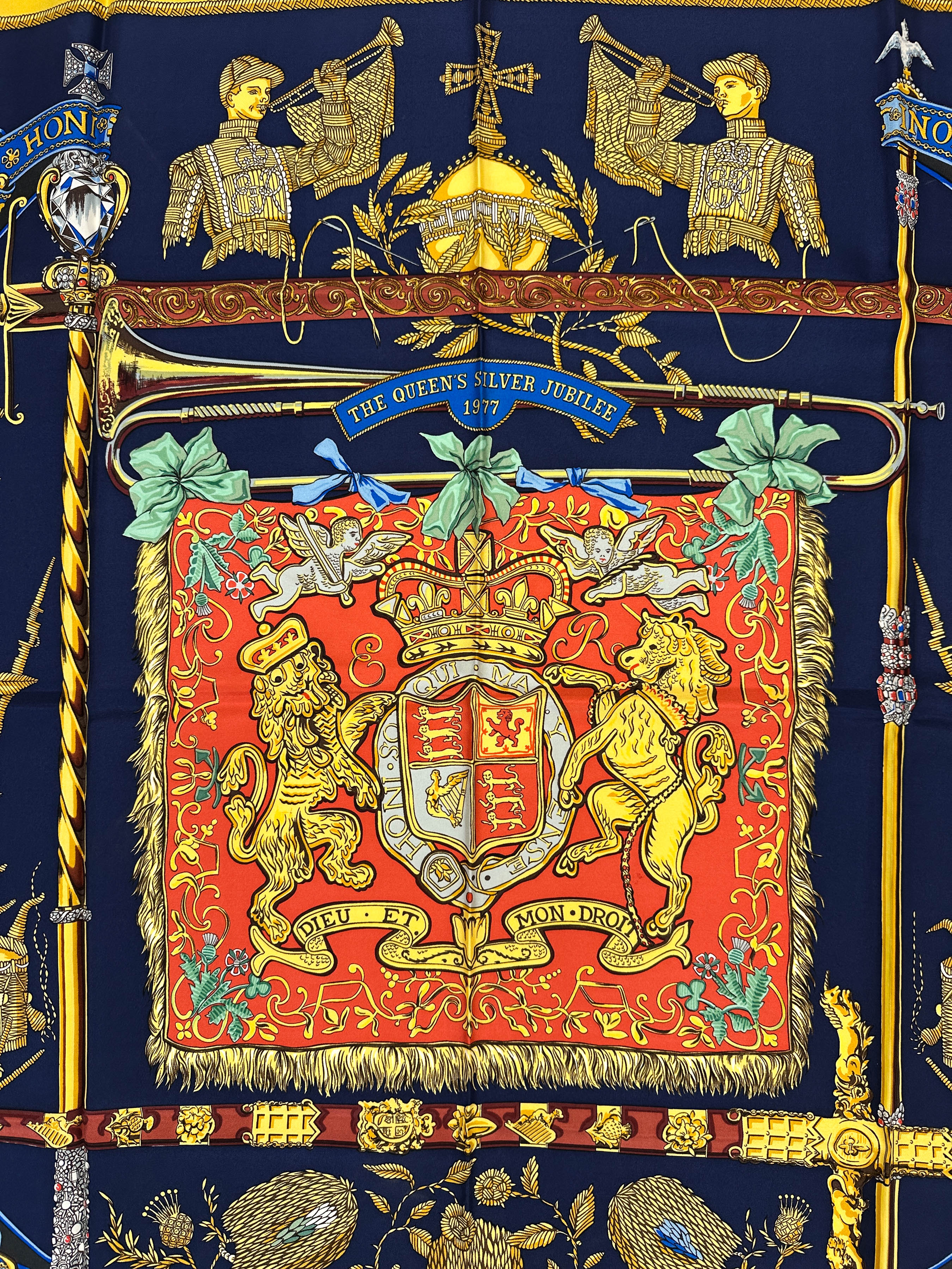 Hermès Special Edition 1977 The Queen's Silver Jubilee Dieu et Mon Droit 90