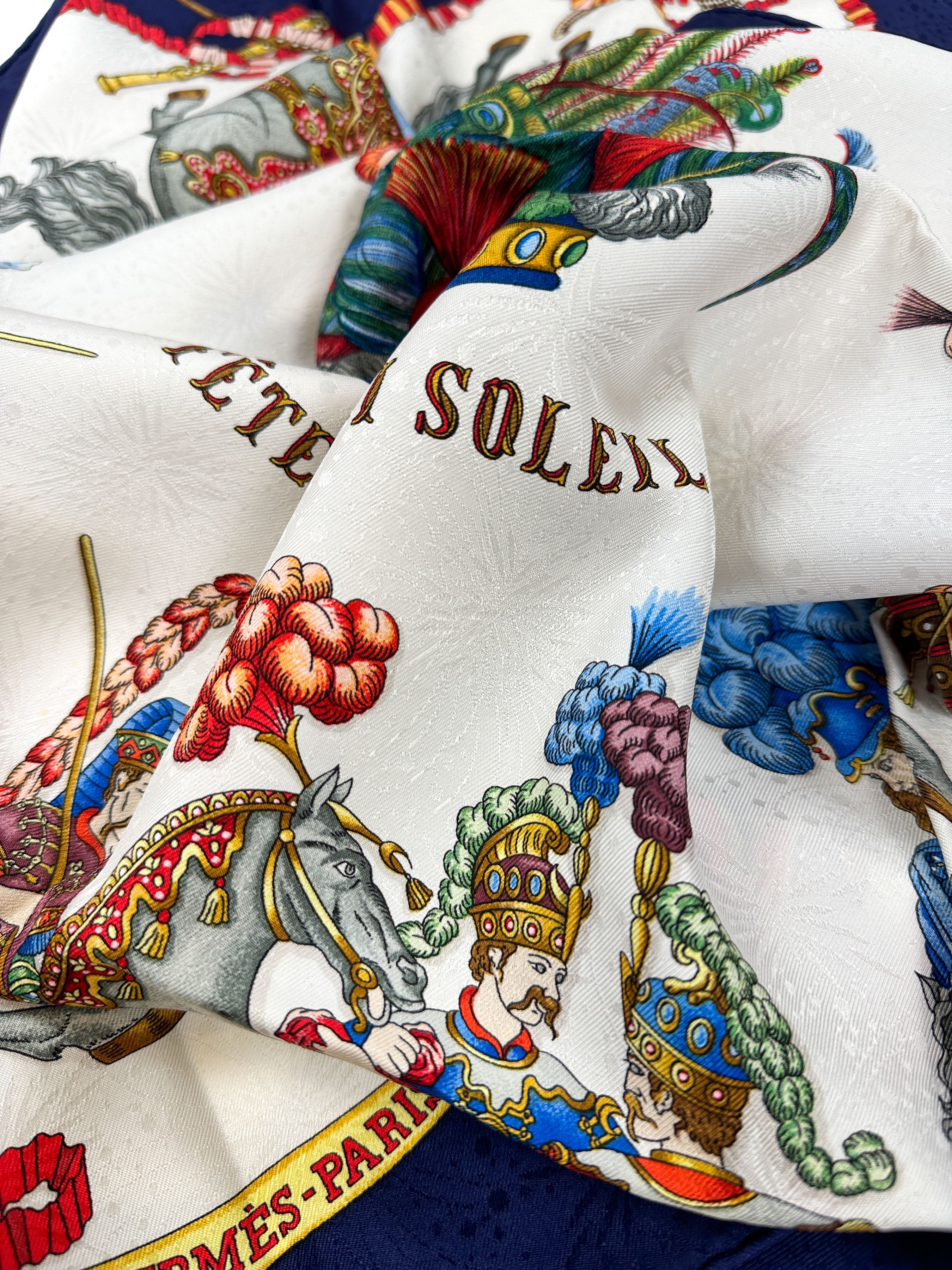 Hermès Les Fêtes du Roi Soleil Jacquard 90