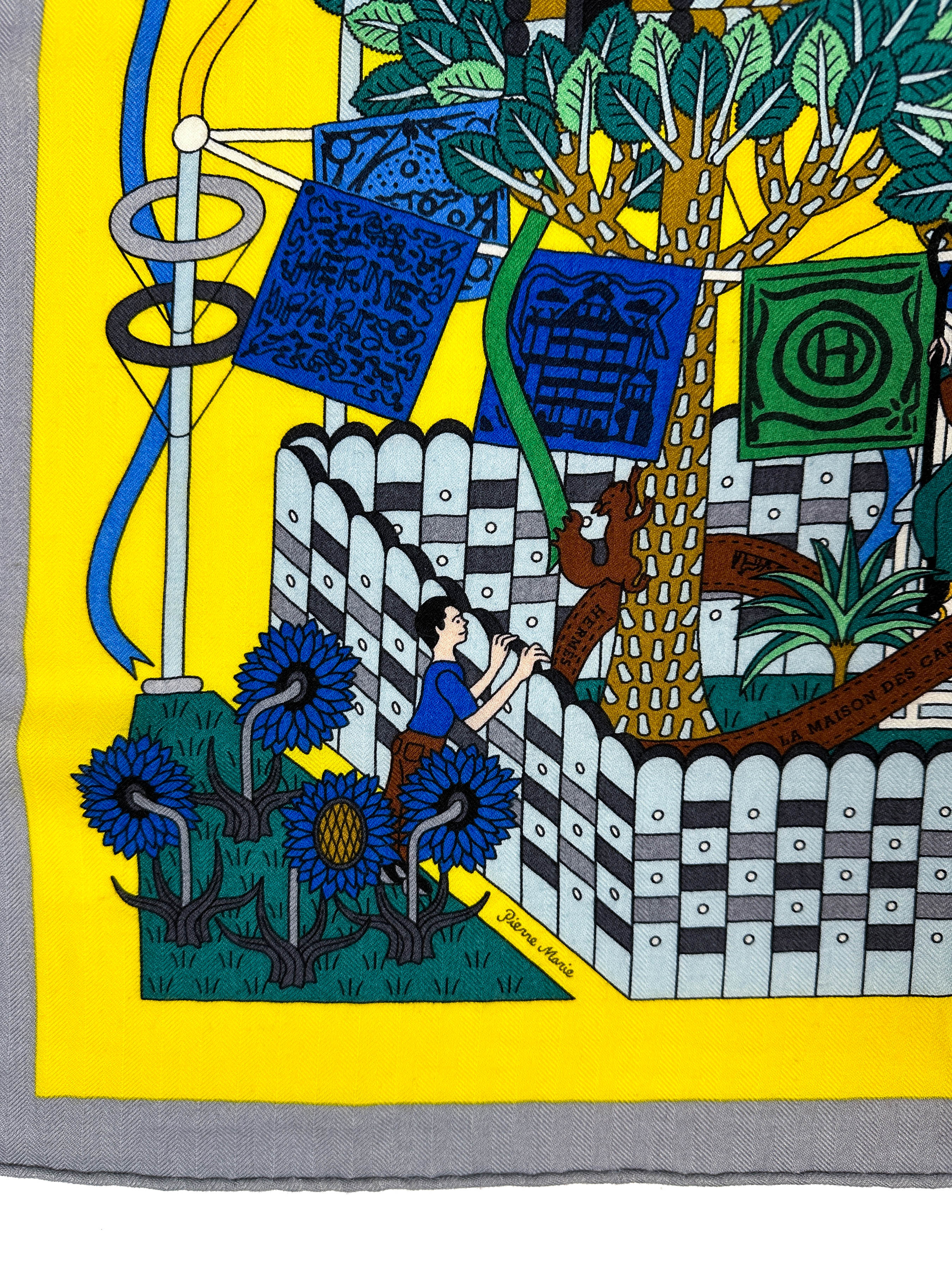 Hermès La Maison des Carrés Cashmere Silk 140