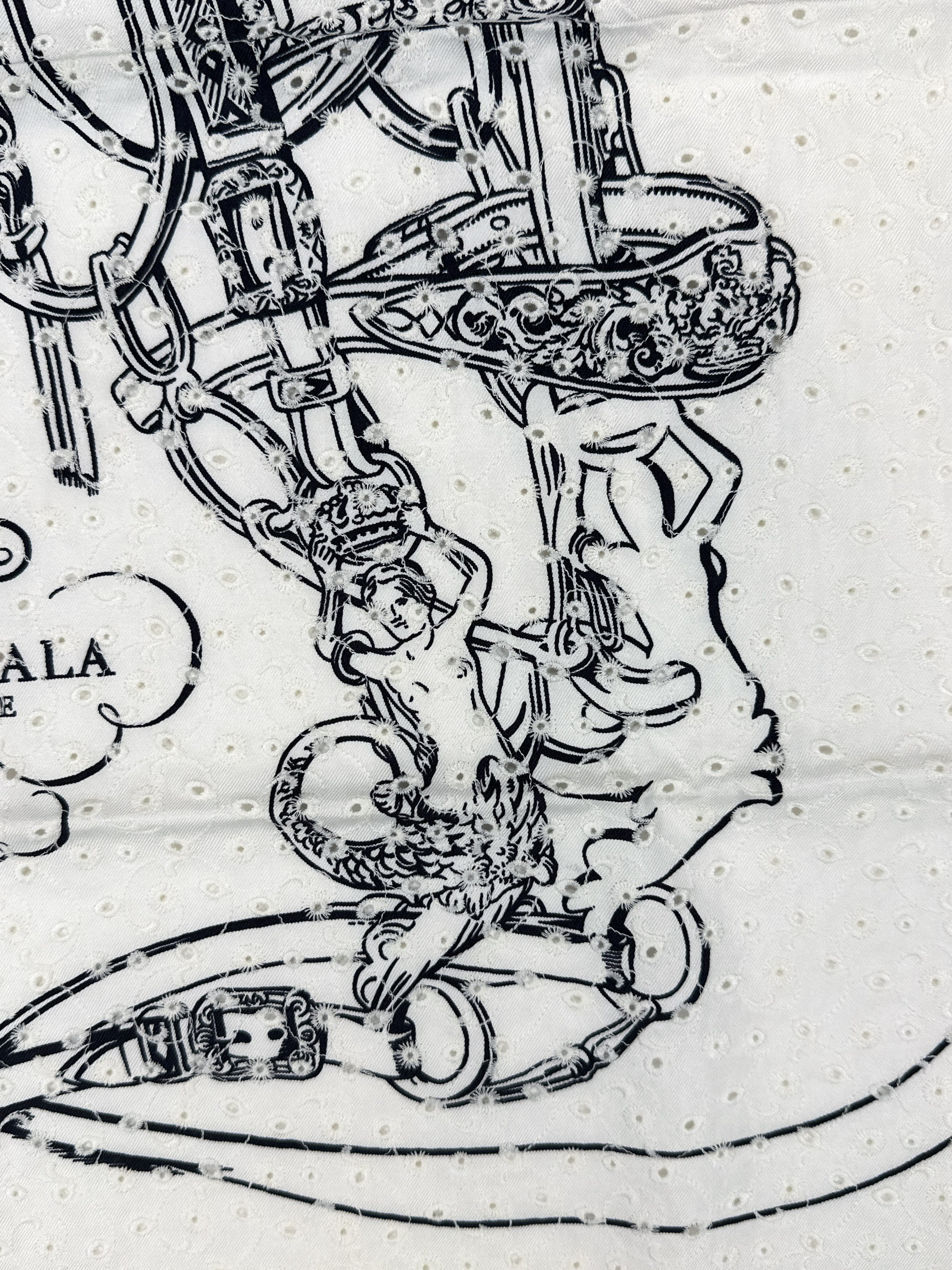 Hermès Brides de Gala Broderie Anglaise 70