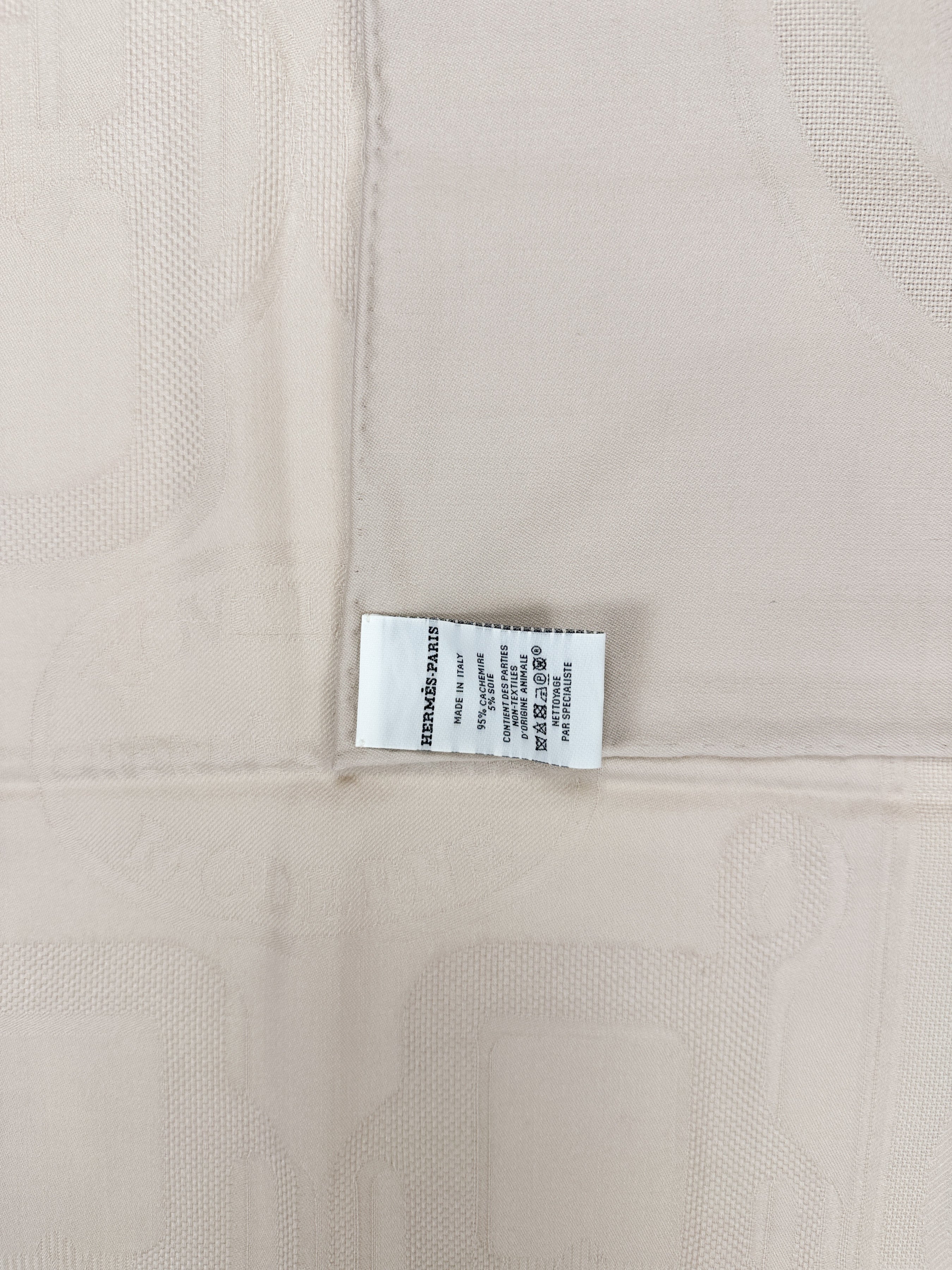 Hermès Bouclerie Moderne Cashmere Silk 115