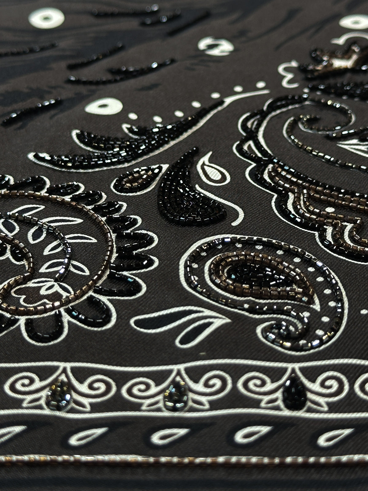 Hermès Guépards Beaded Exceptional 90