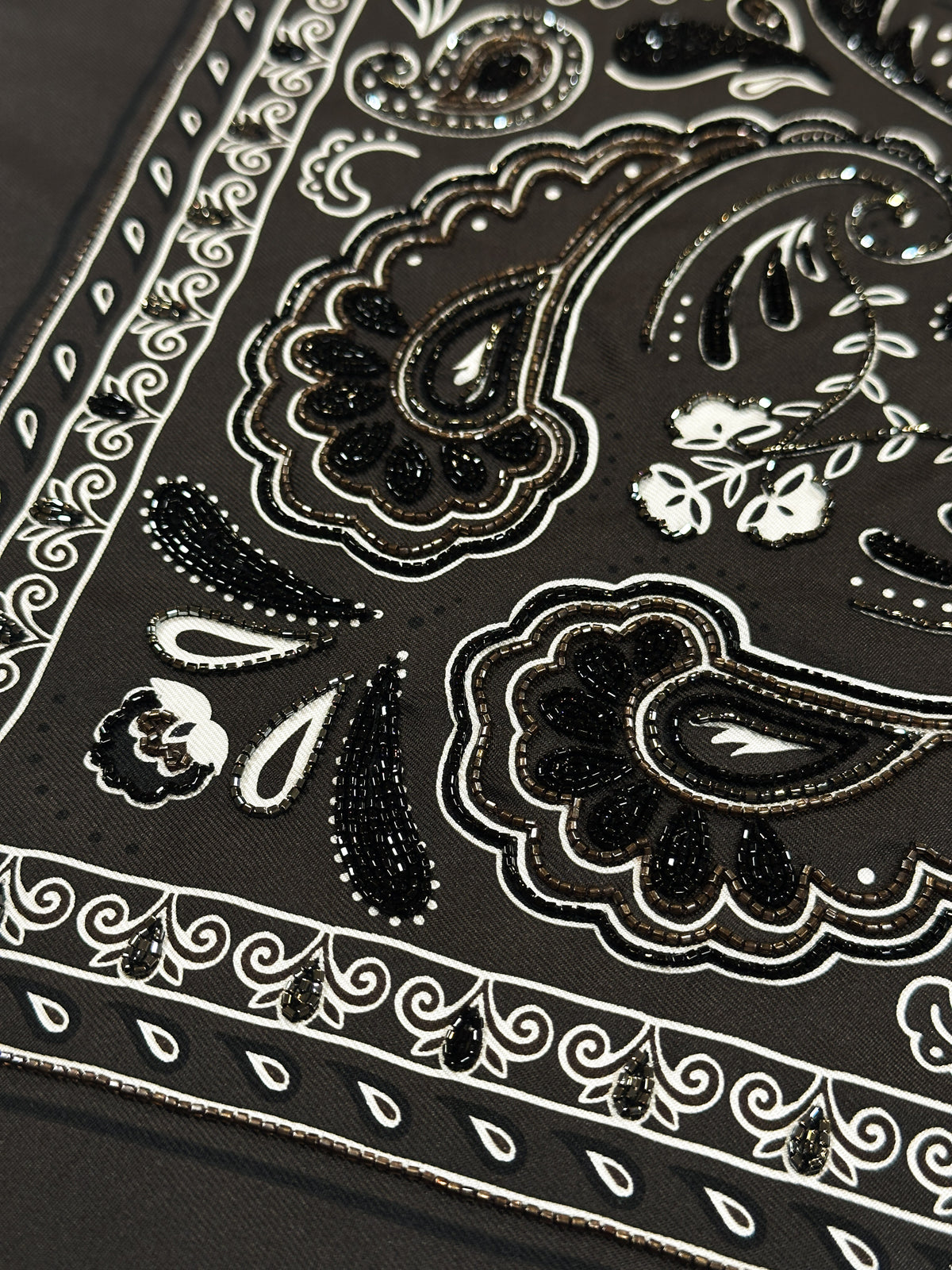 Hermès Guépards Beaded Exceptional 90