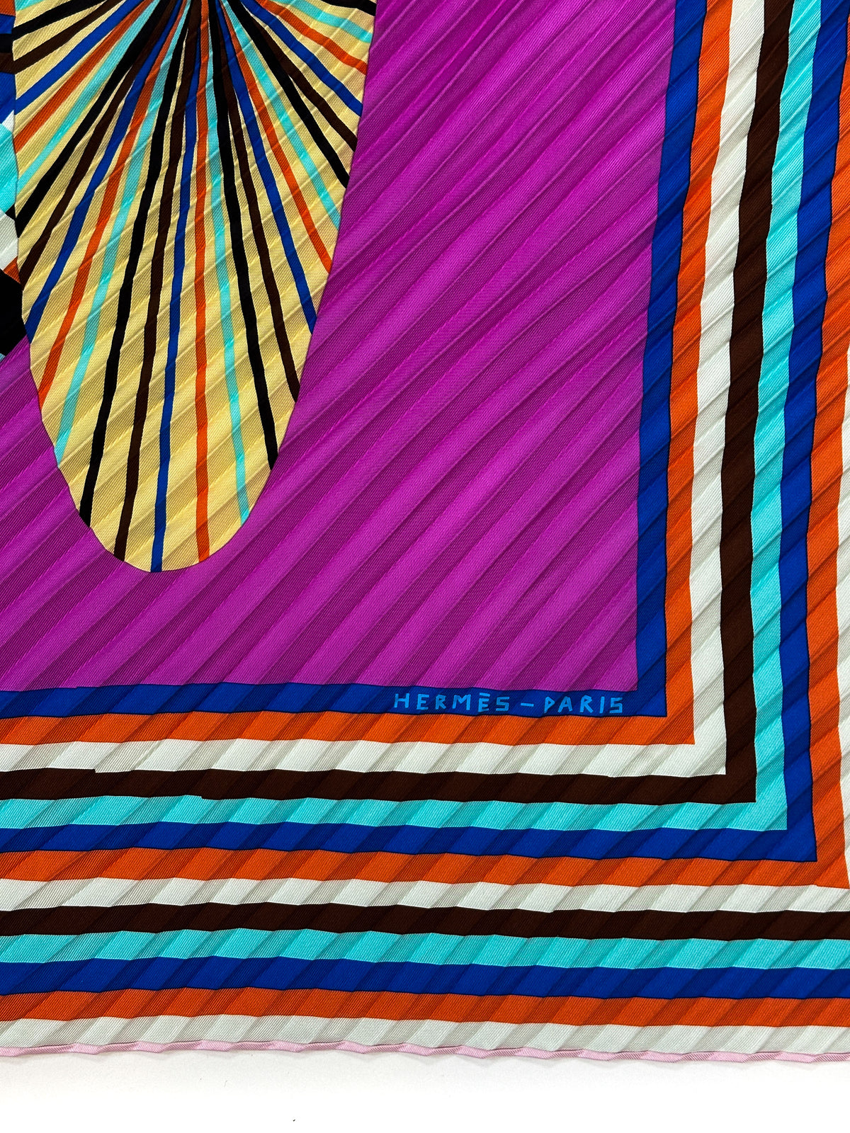 Hermès Flores Del Este Silk Plissé 140