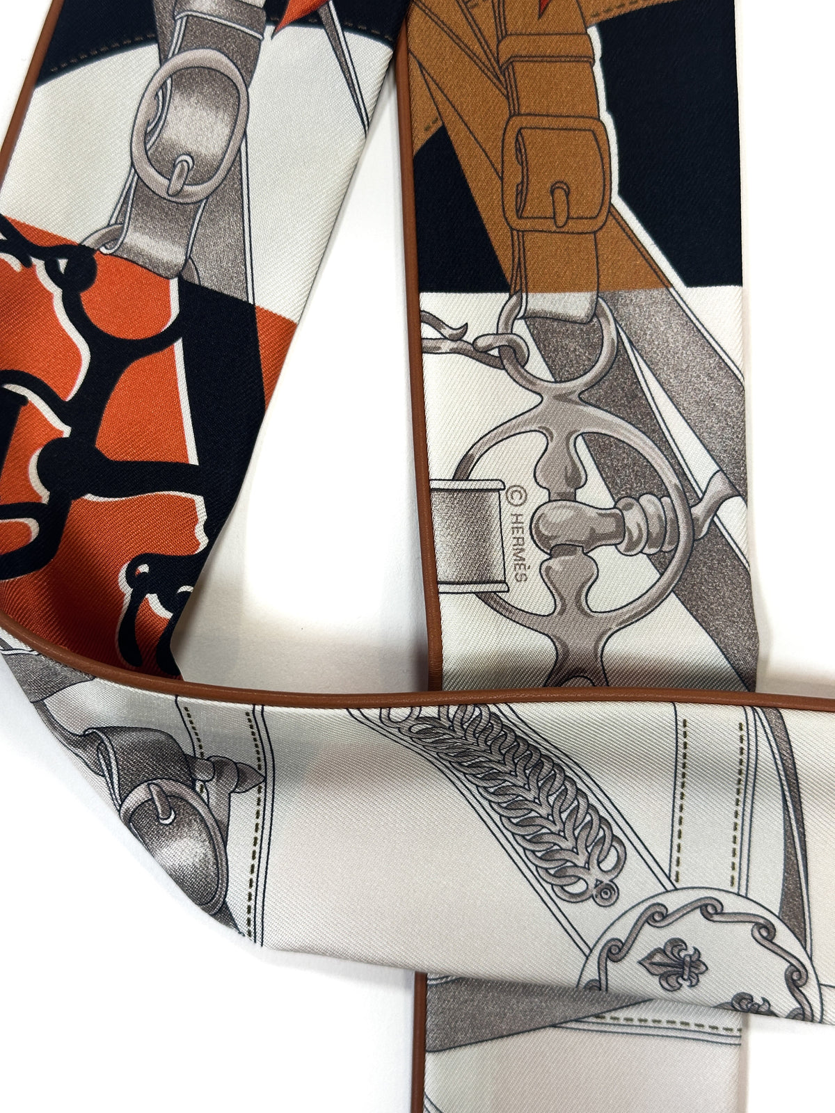 Hermès La Promenade du Matin Forever Leather Piping Twilly