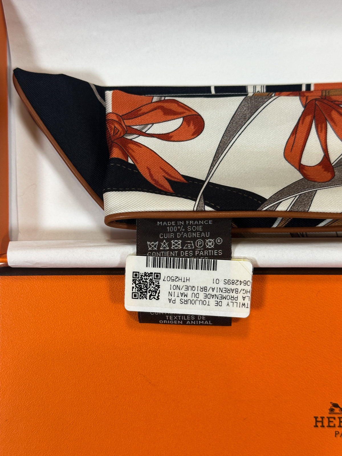 Hermès La Promenade du Matin Forever Leather Piping Twilly