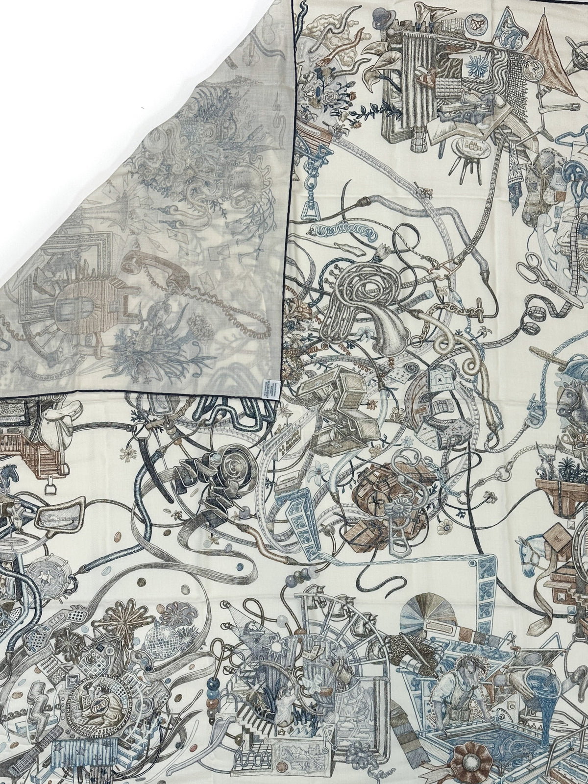 Hermès Le Monde d'Hermès Cashmere Silk 140