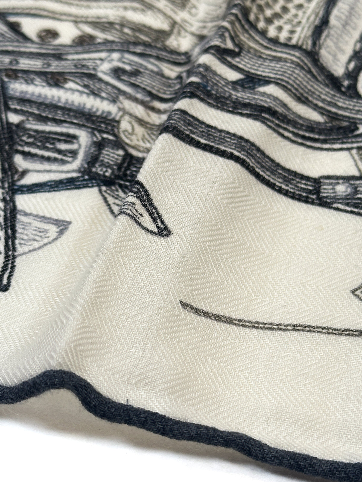 Hermès Le Monde d'Hermès Cashmere Silk 140