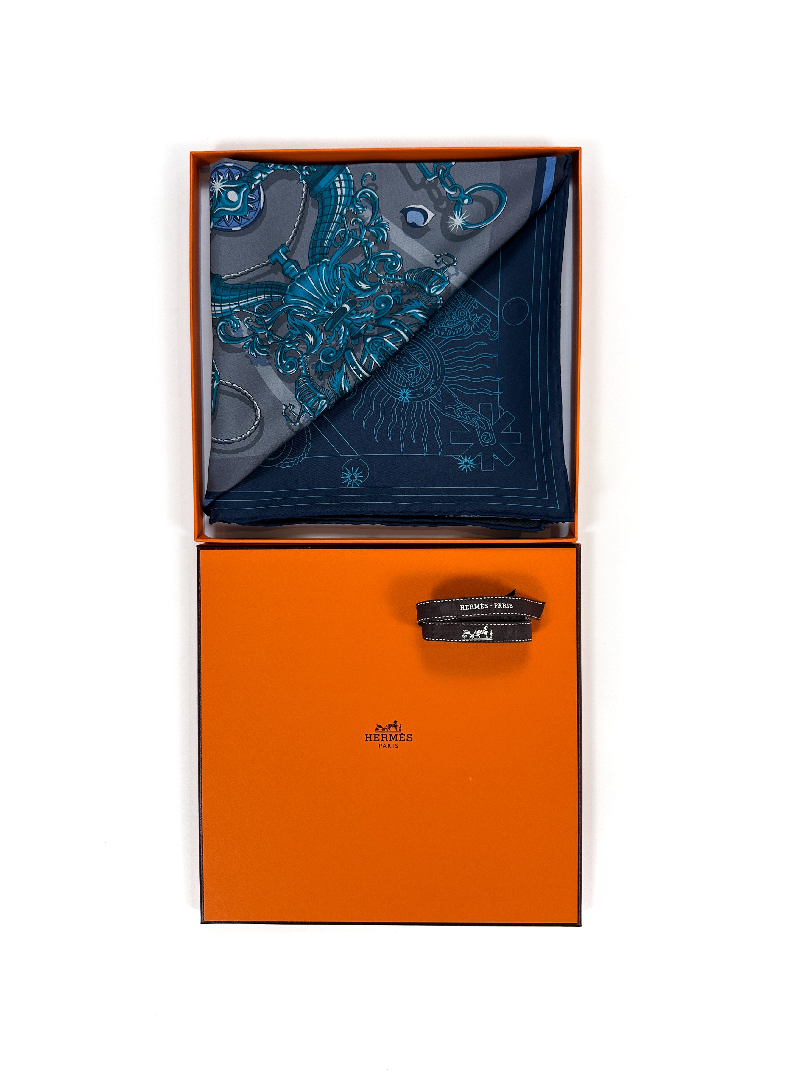 Hermès C'est La Fête Double Face 90