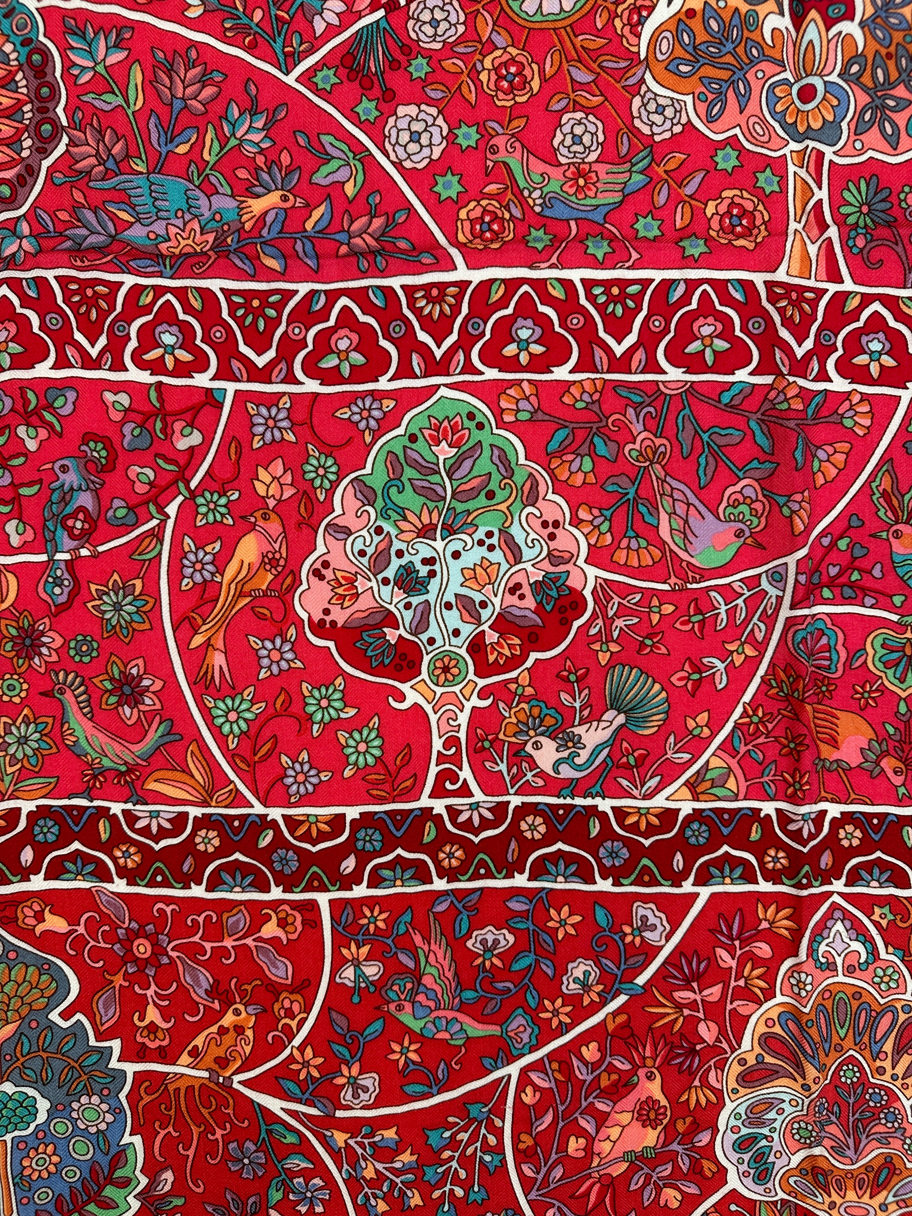 Hermès Au Pays des Oiseaux Fleurs Cashmere Silk 140