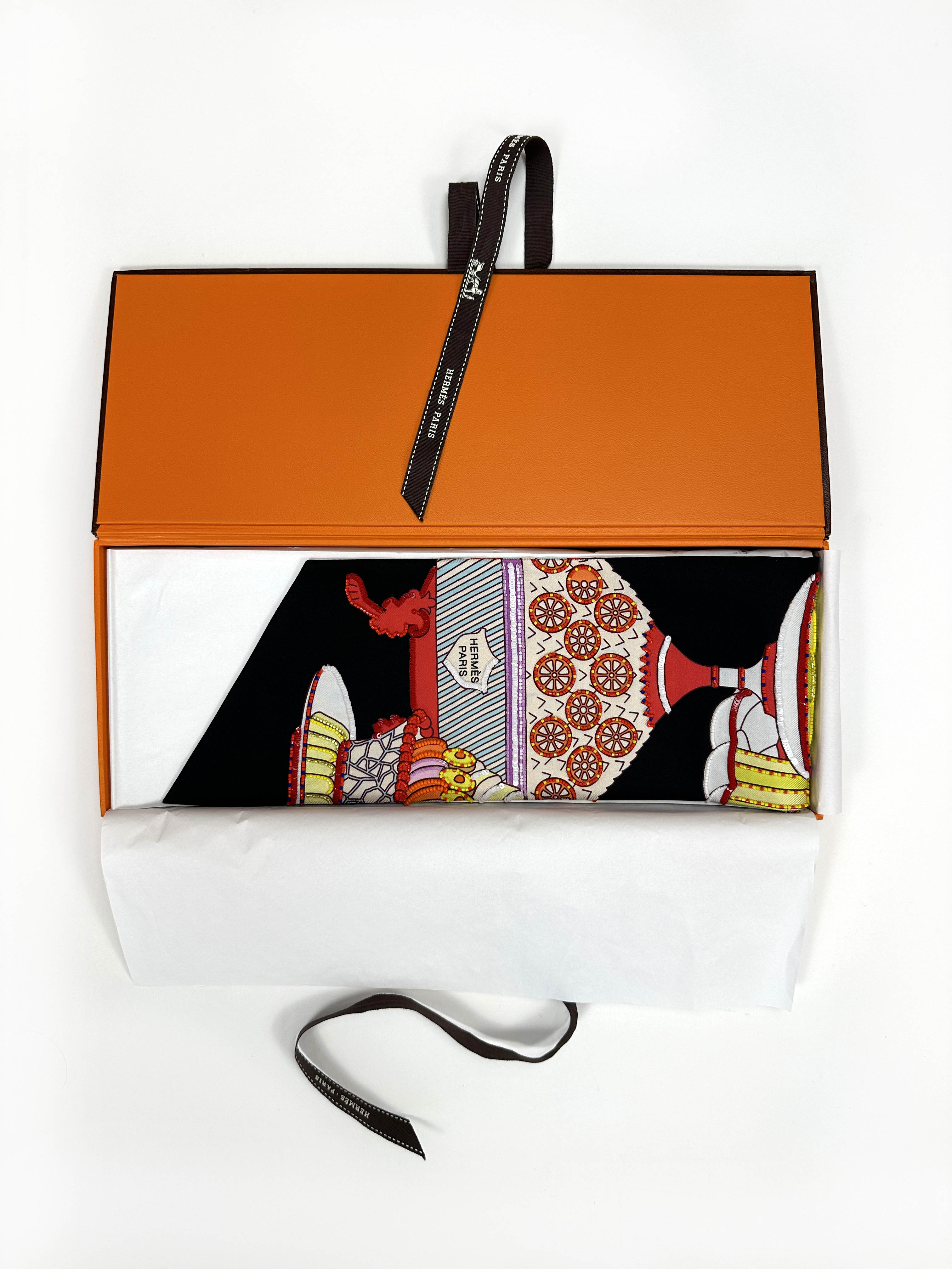 Hermès La Pâtisserie Française Exceptional Beaded Maxi Twilly