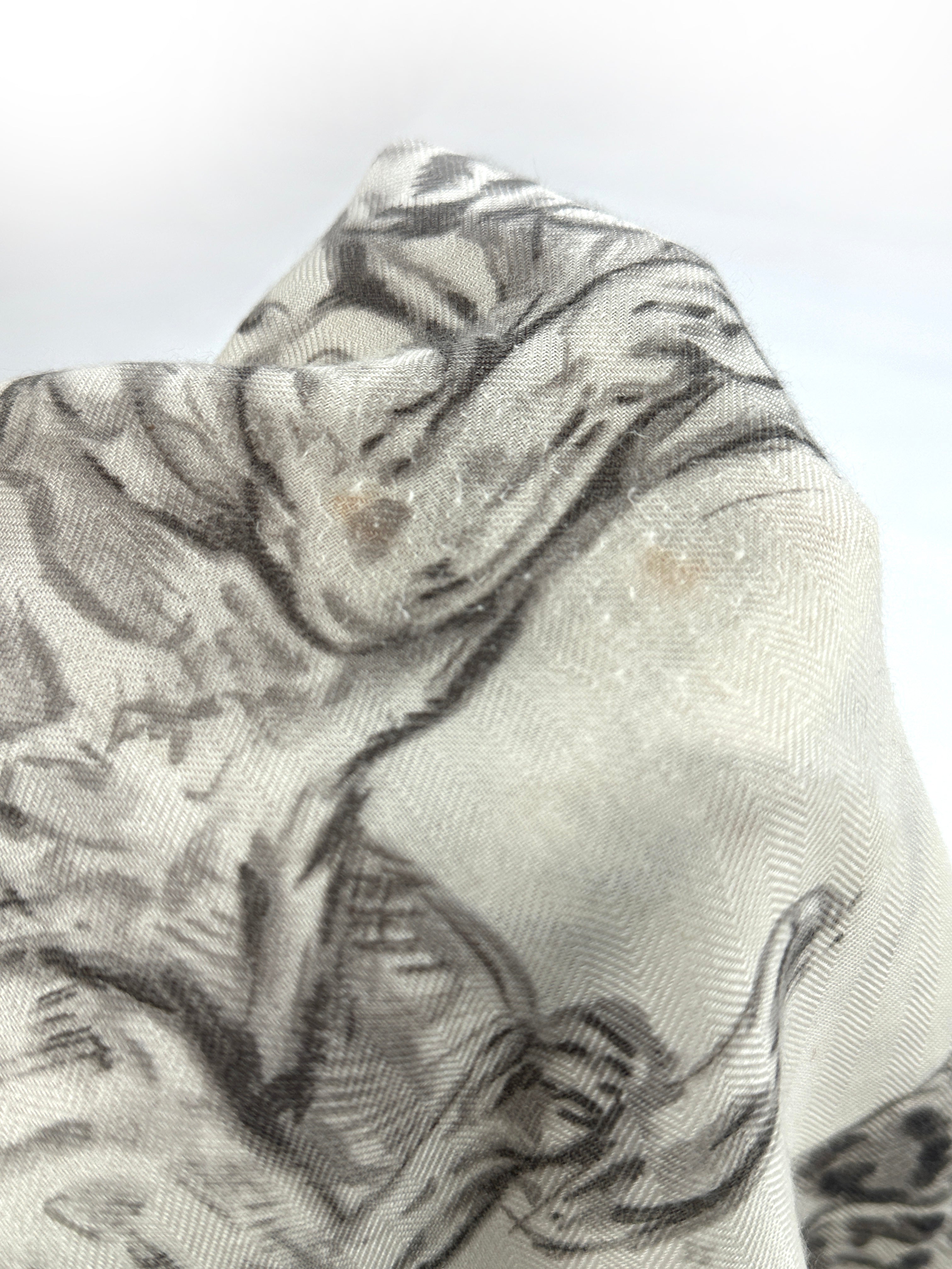 Hermès Dans l'Atelier de Robert Dallet Cashmere Silk 140
