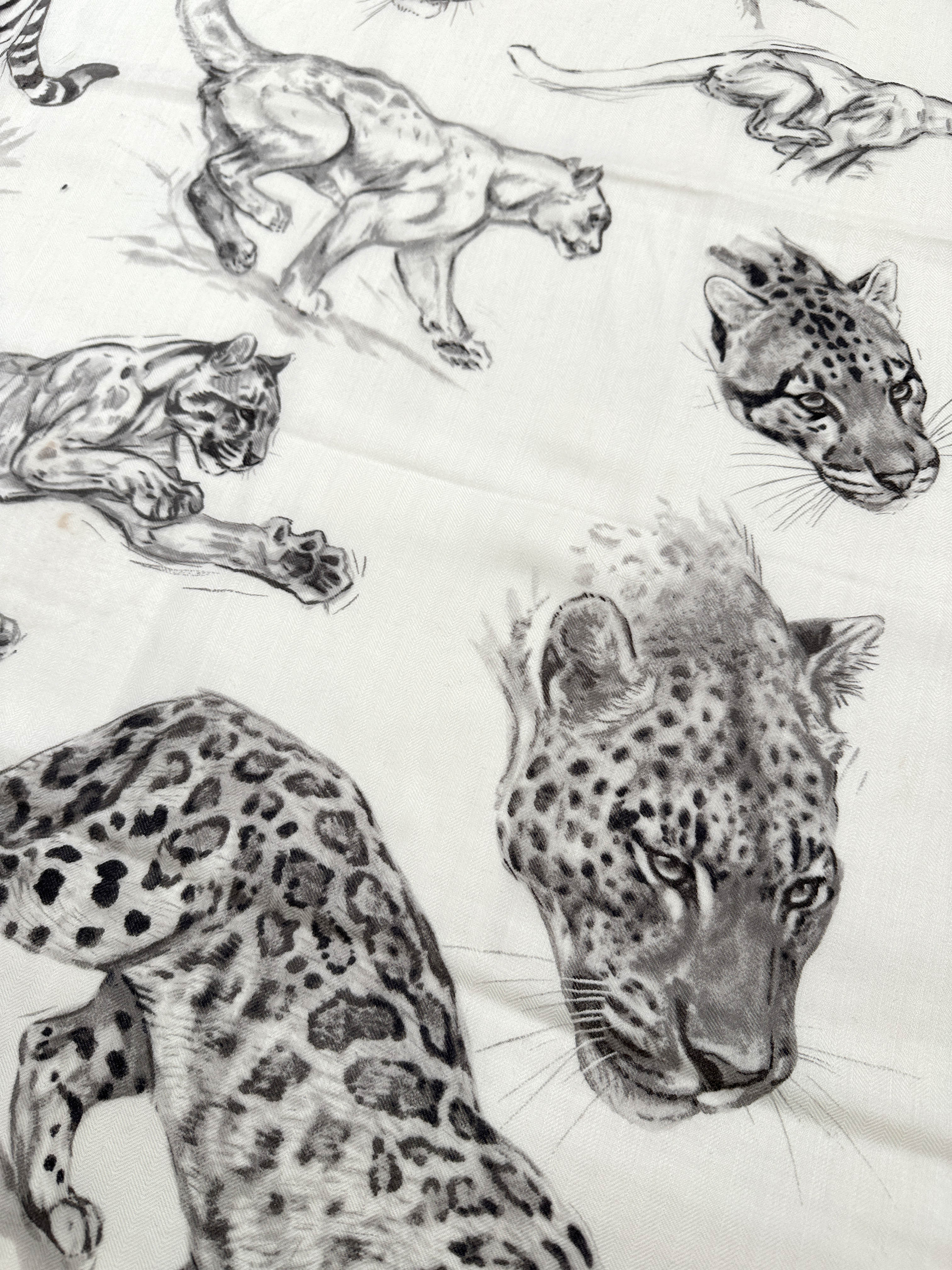 Hermès Dans l'Atelier de Robert Dallet Cashmere Silk 140