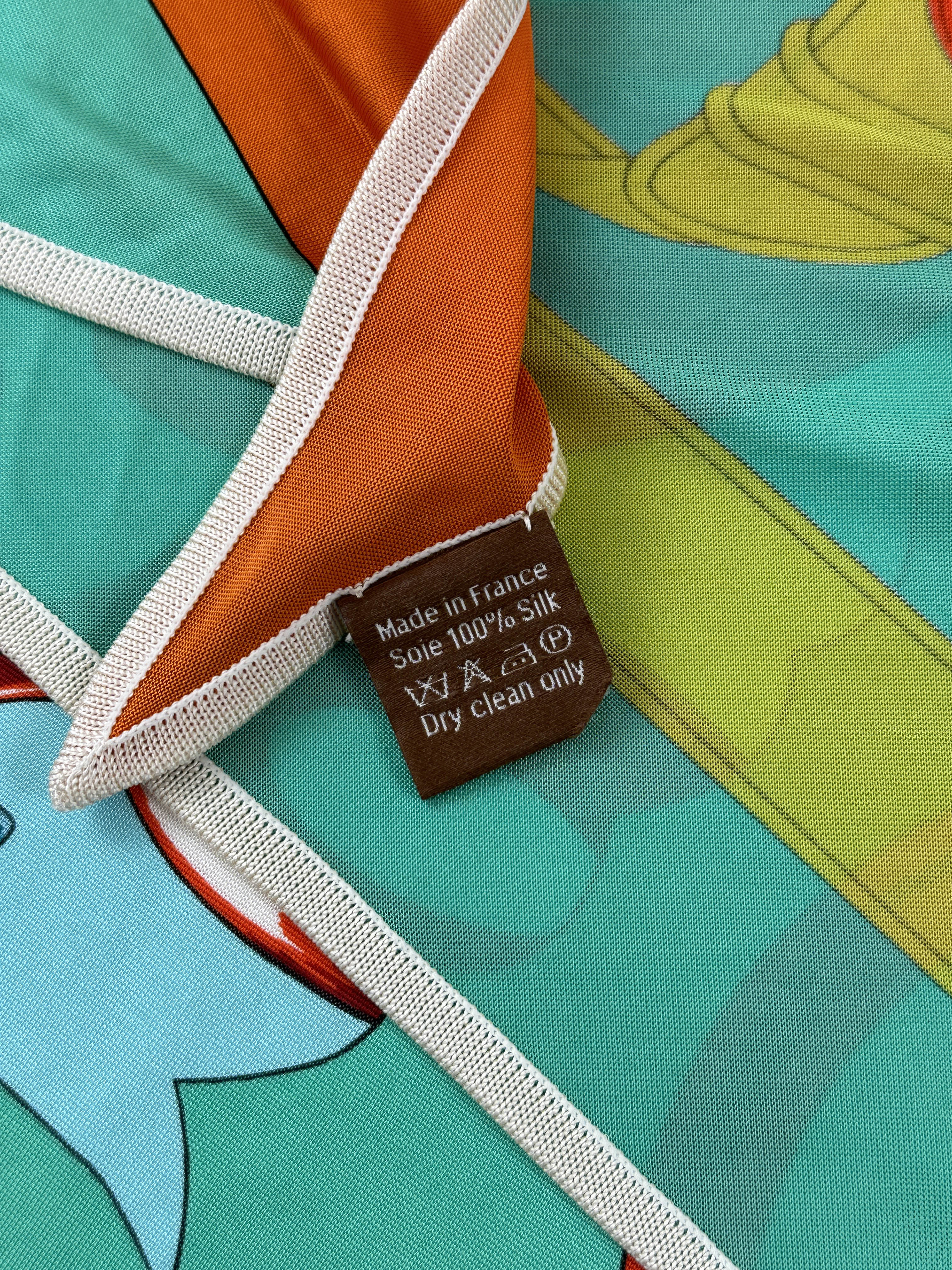 Hermès Tout en Carre Silk Jersey Triangle