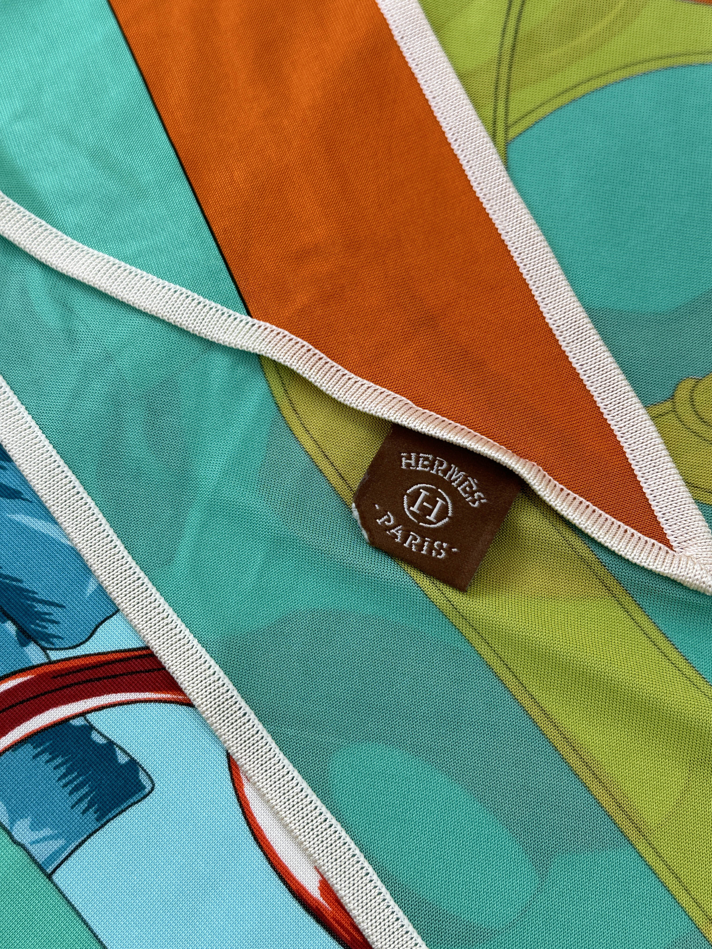 Hermès Tout en Carre Silk Jersey Triangle