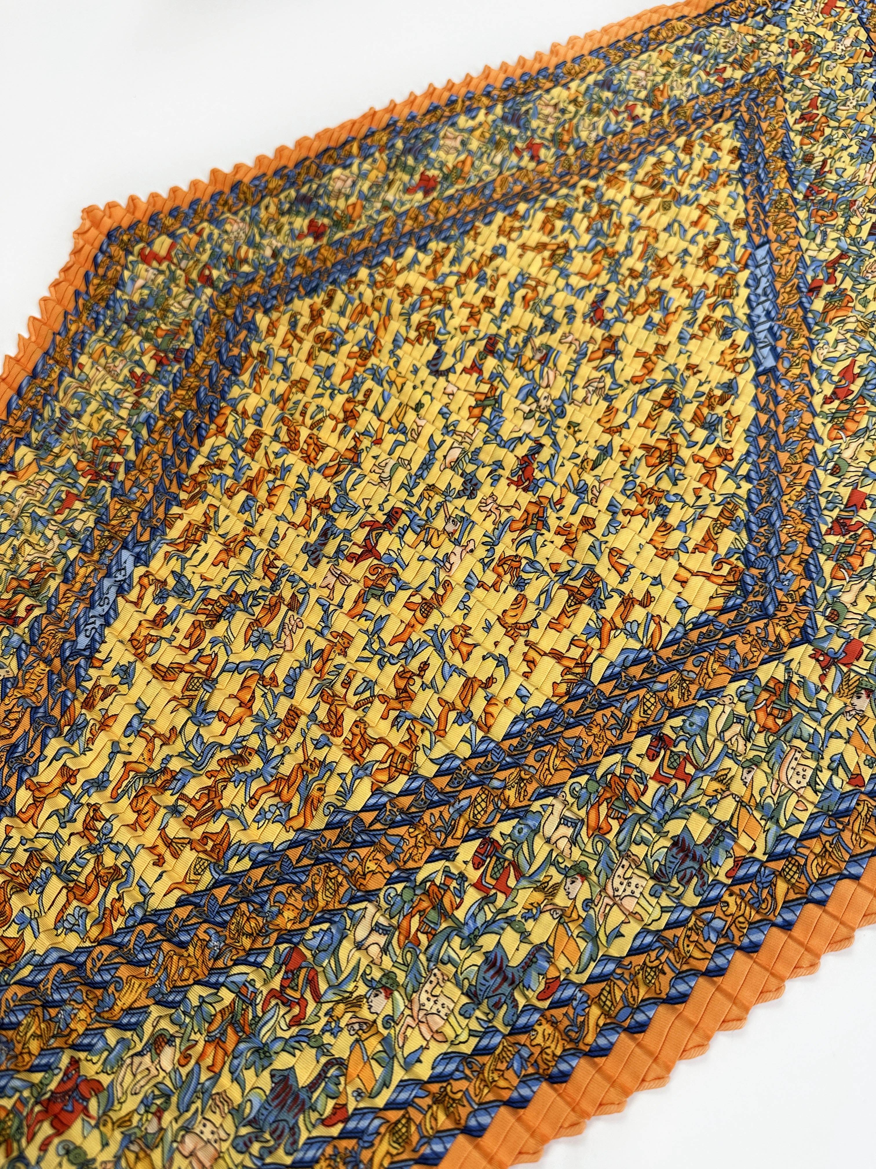 Hermès Chasse en Inde Mosaic Plissé 90