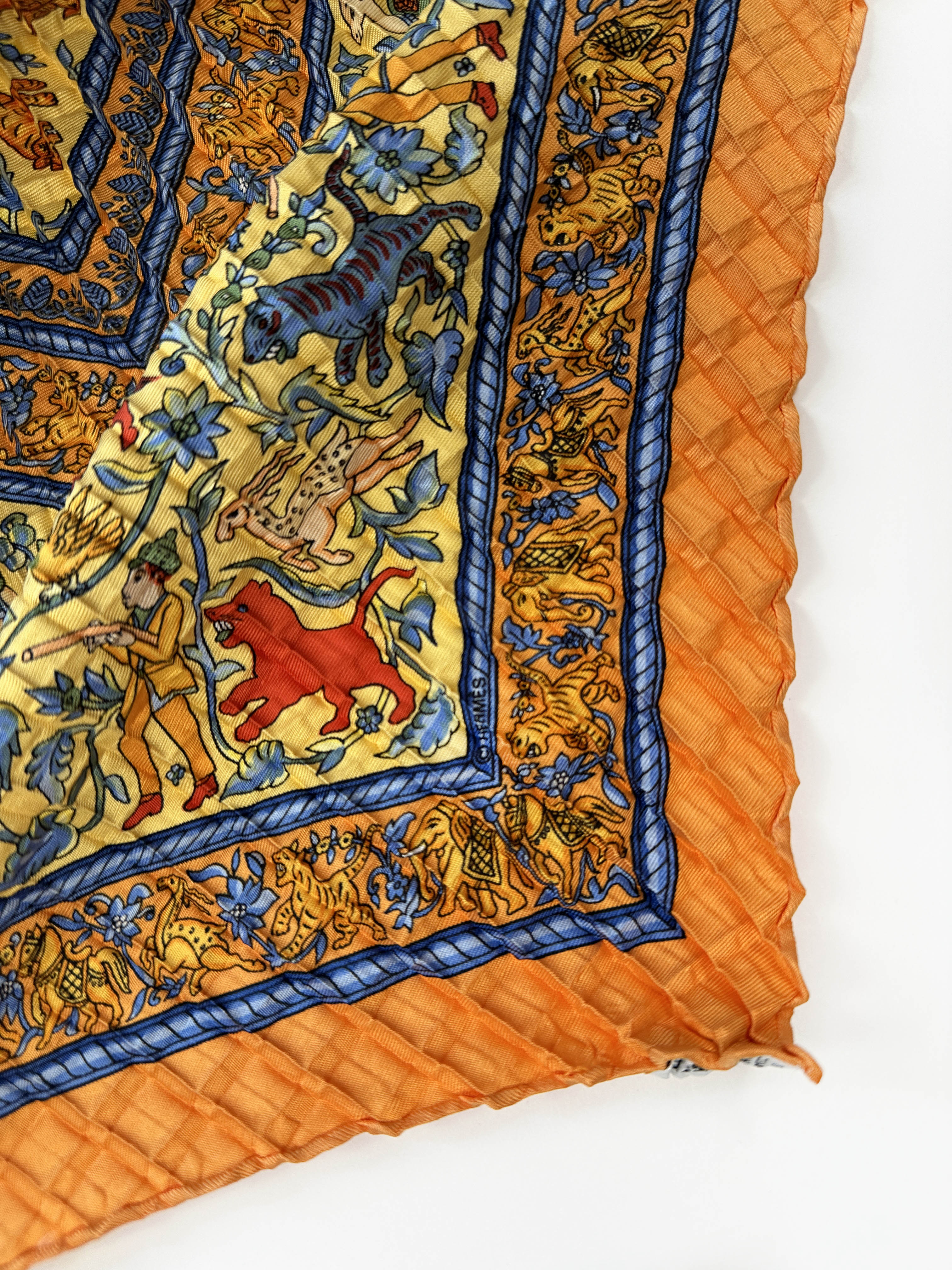 Hermès Chasse en Inde Mosaic Plissé 90