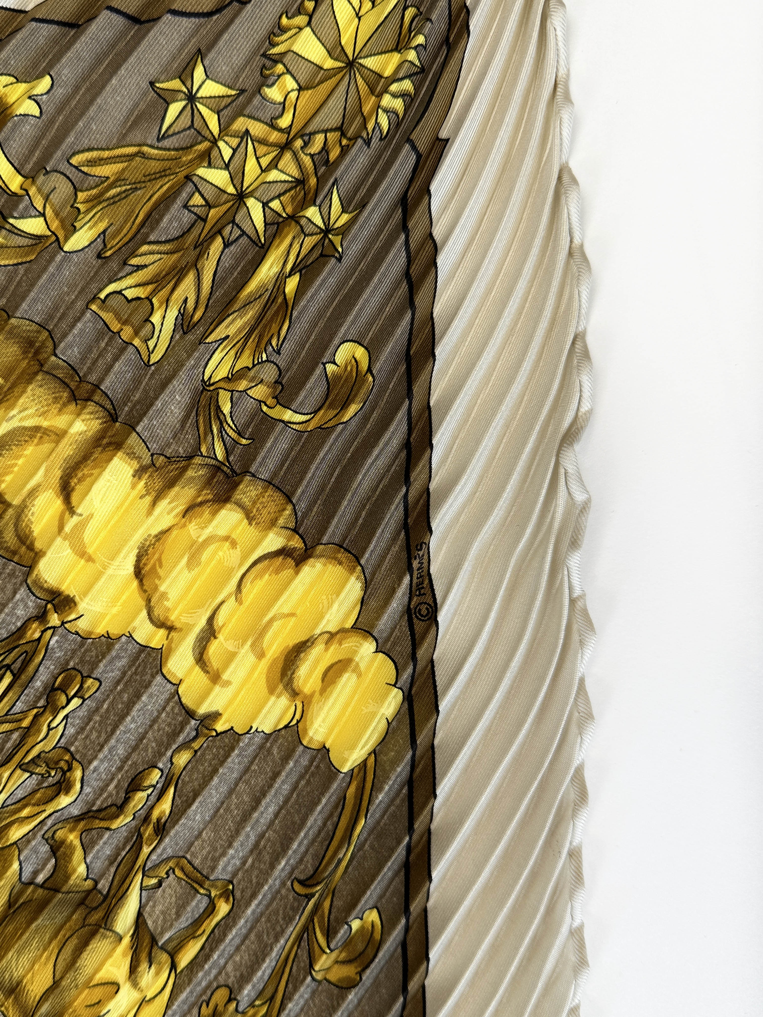 Hermès Cosmos Plissé 90