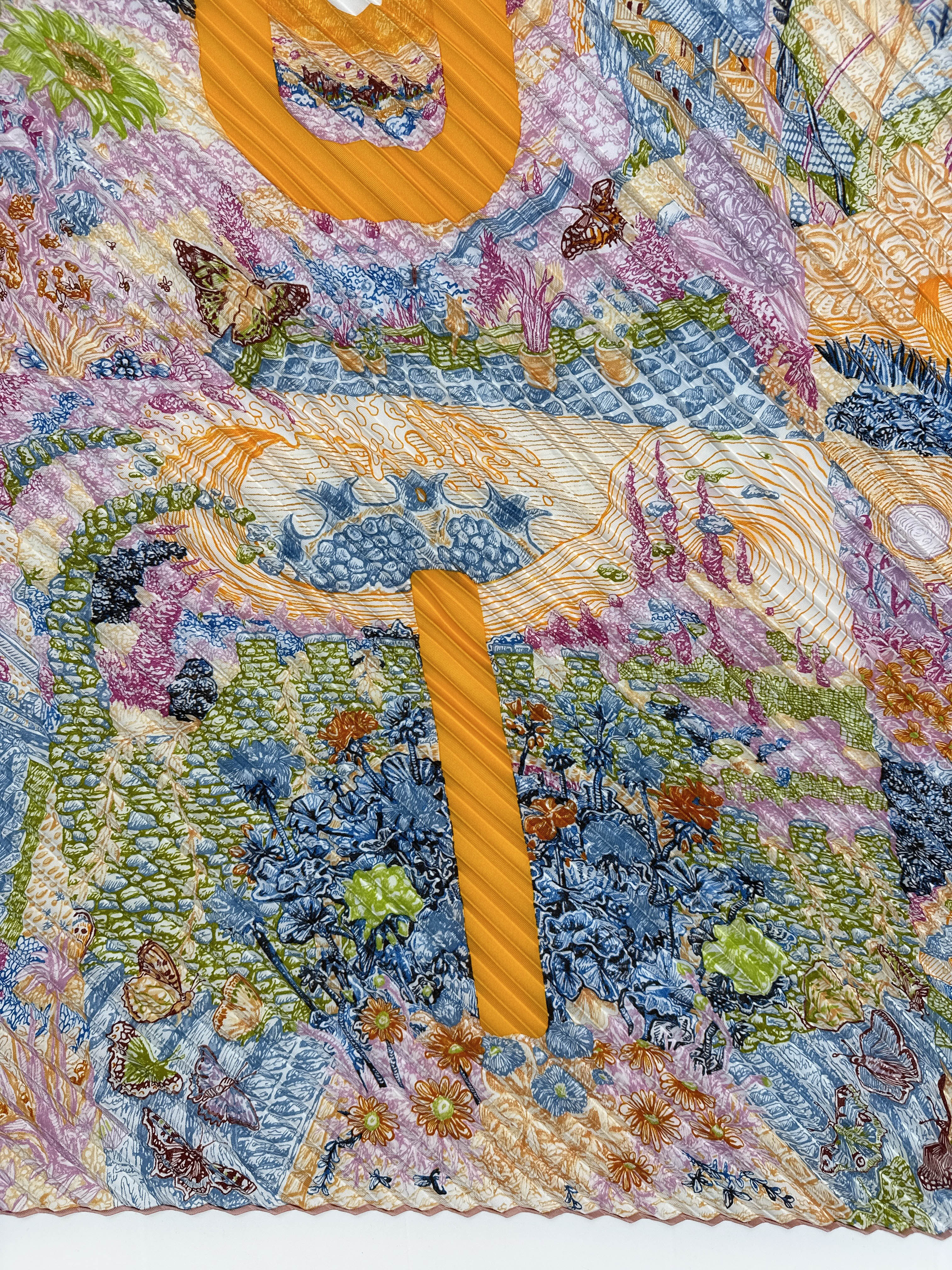Hermès Eleftheria Plissé Silk 140
