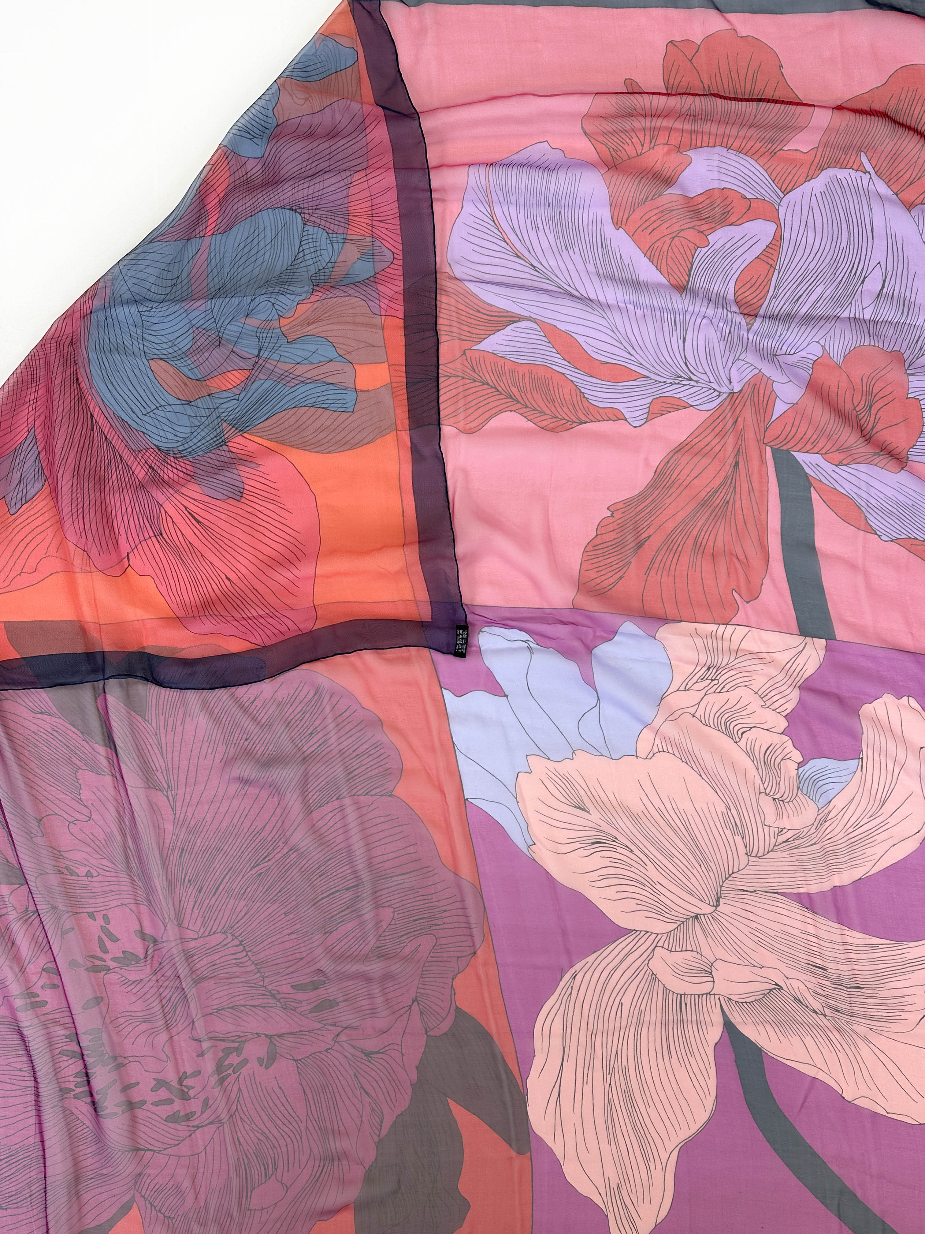 Hermès Étude Pour un Iris Arc-en-Ciel Mousseline 140