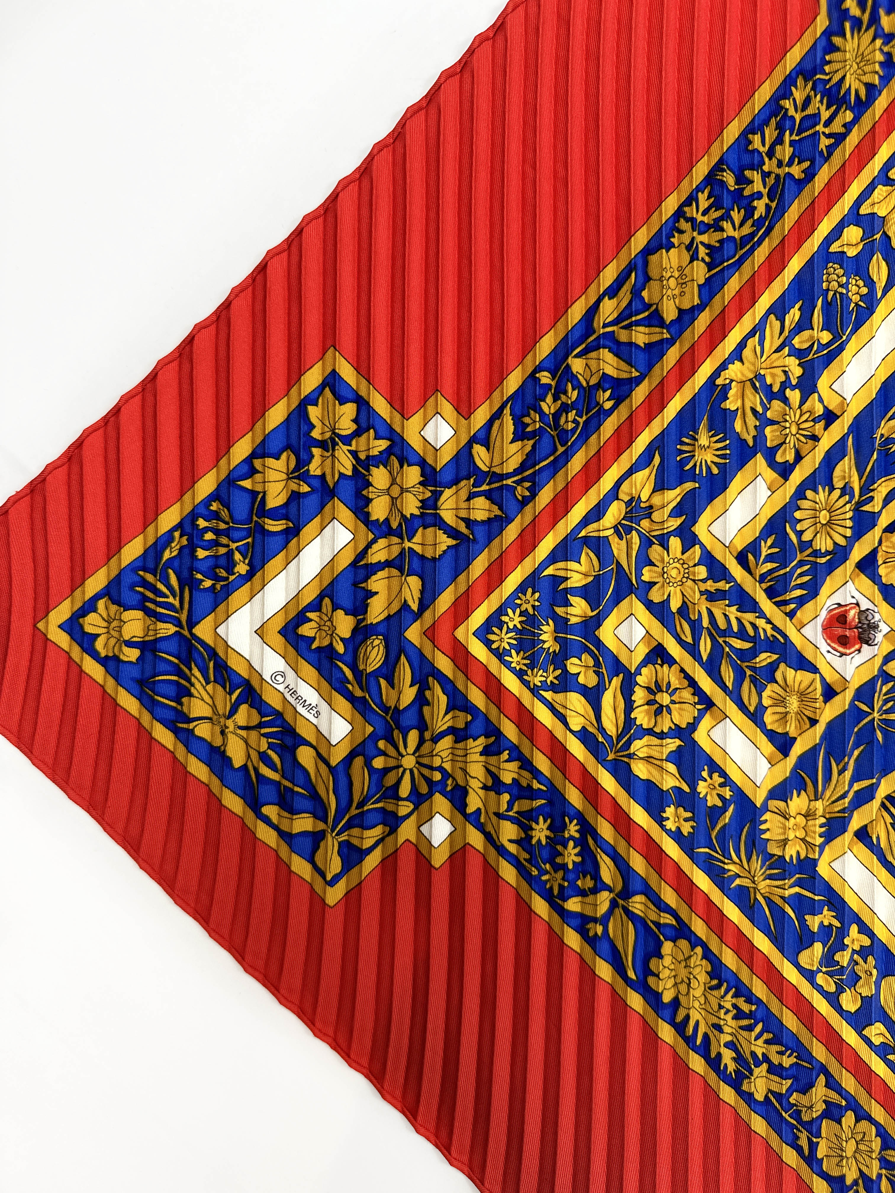 Hermès Joyaux de L'ete Plissé 90