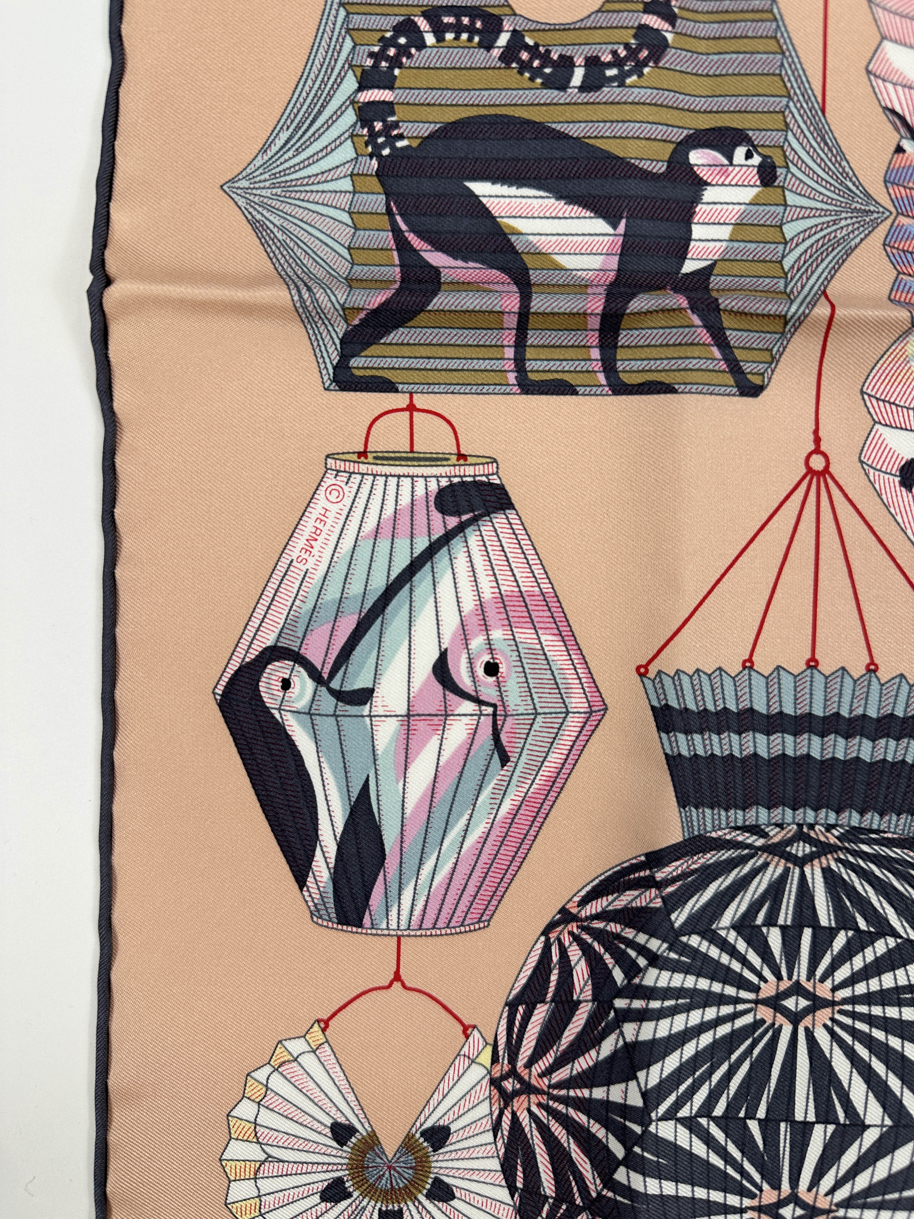 Hermès Lanternes, Ballons et Cocardes 45