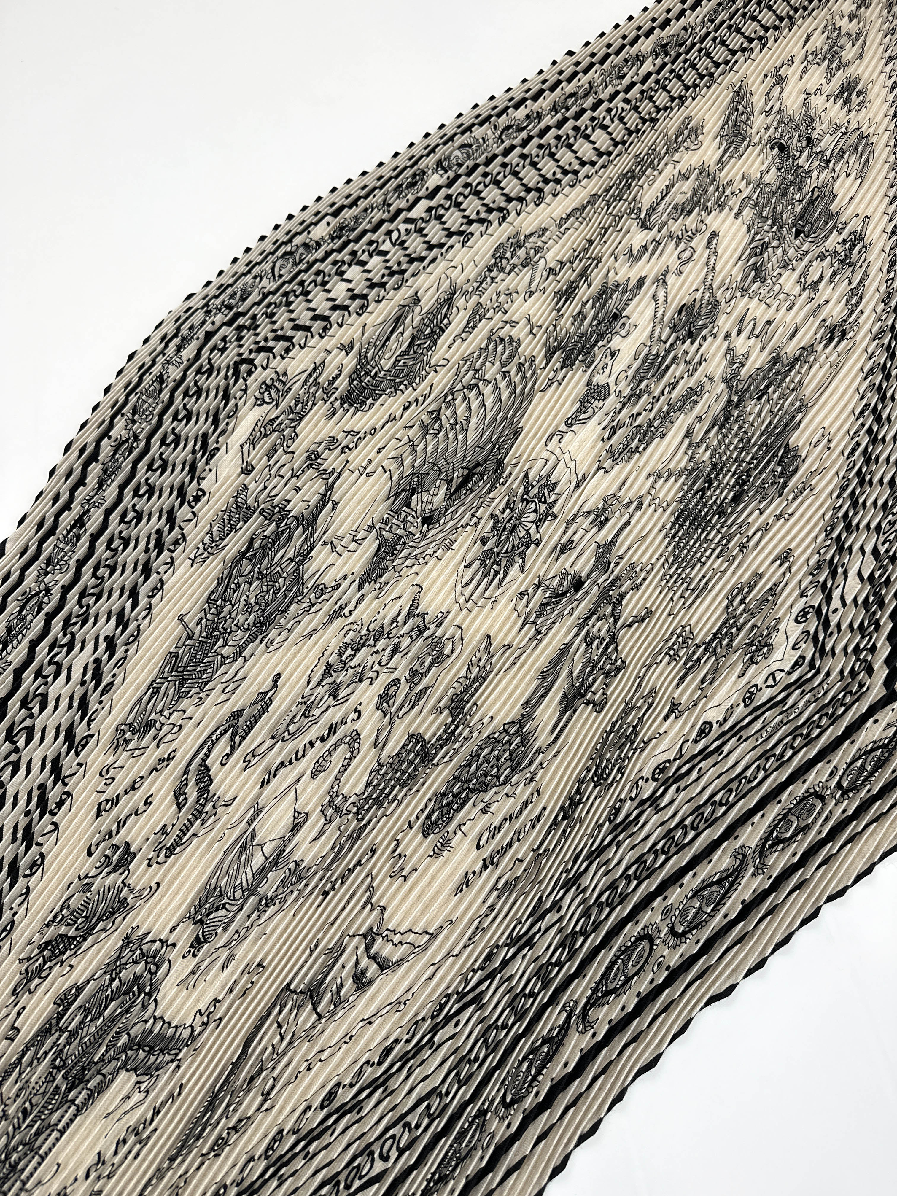 Hermès Tatouages Marins Cashmere Silk Plissé 140