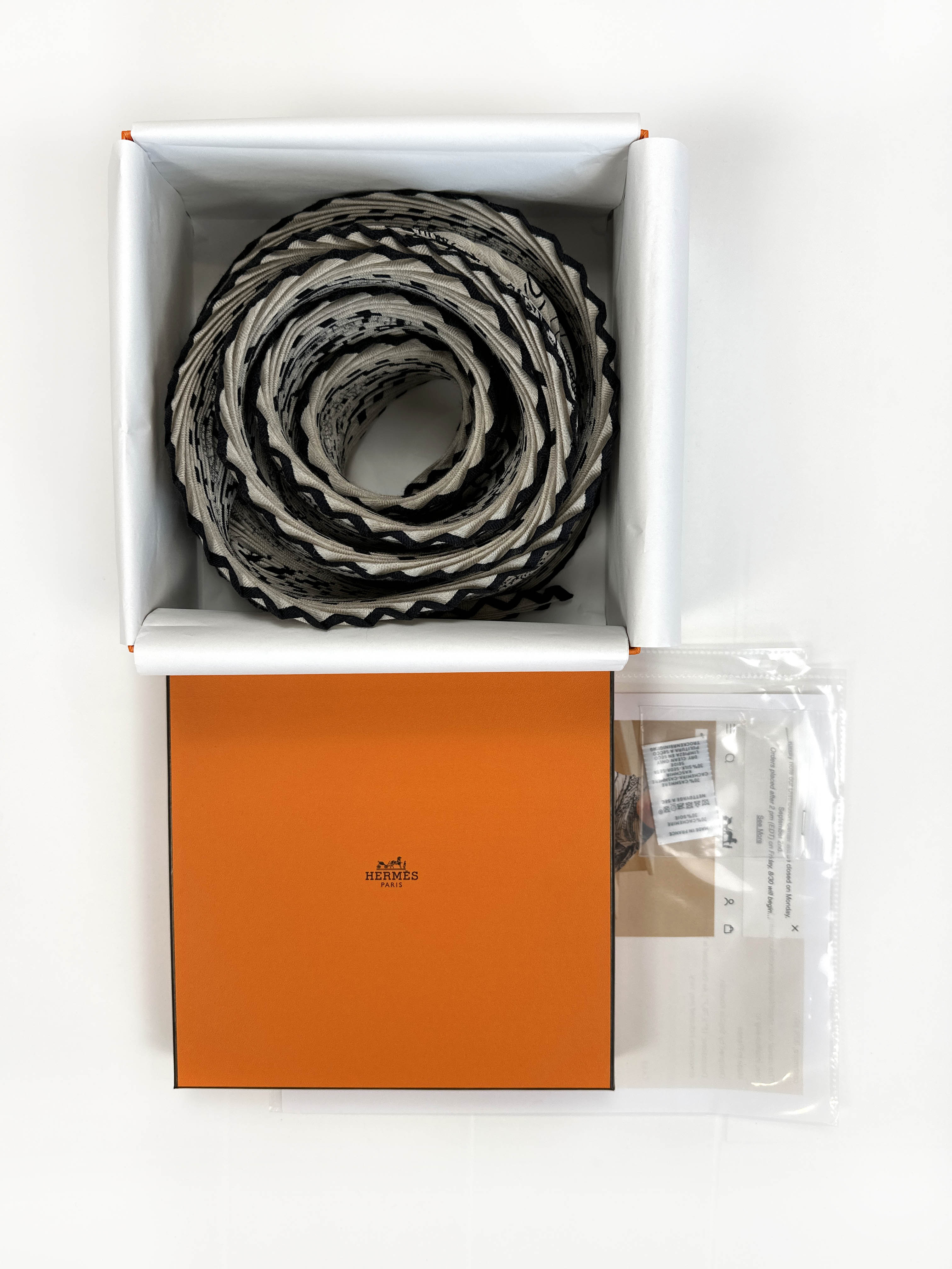 Hermès Tatouages Marins Cashmere Silk Plissé 140