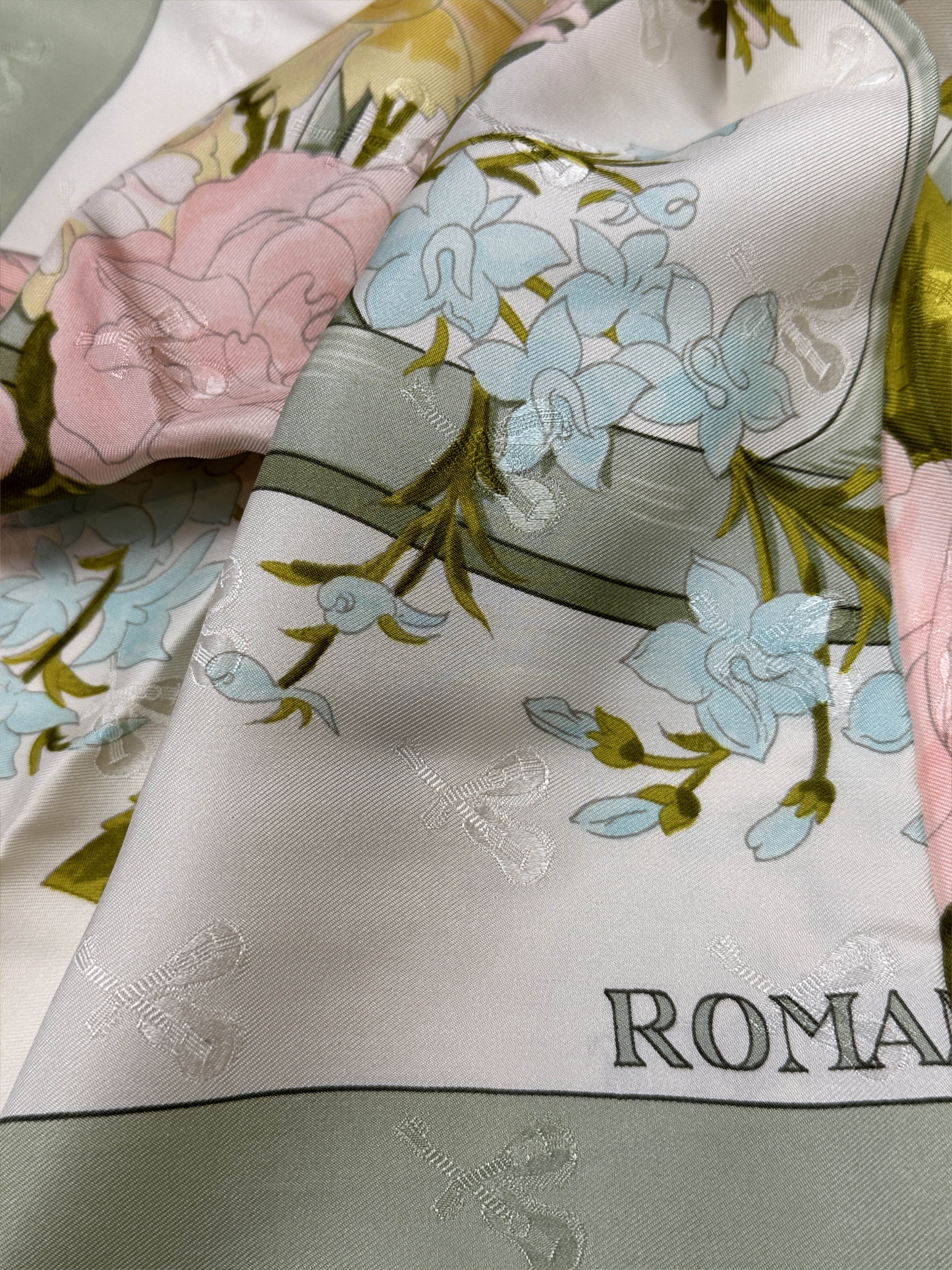 Hermès Romantique Jacquard 90