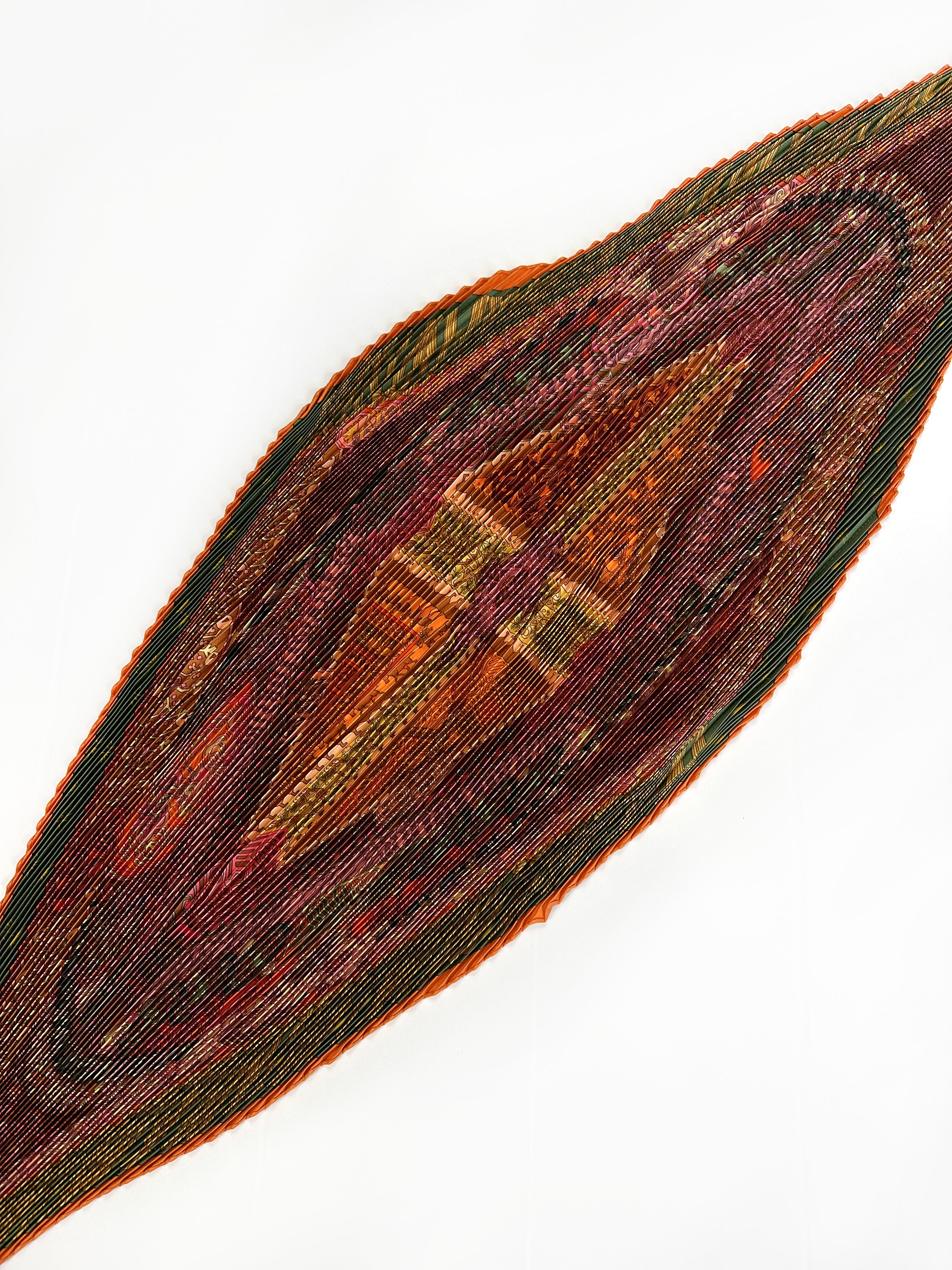 Hermès Sur un Tapis Volant Plissé 90