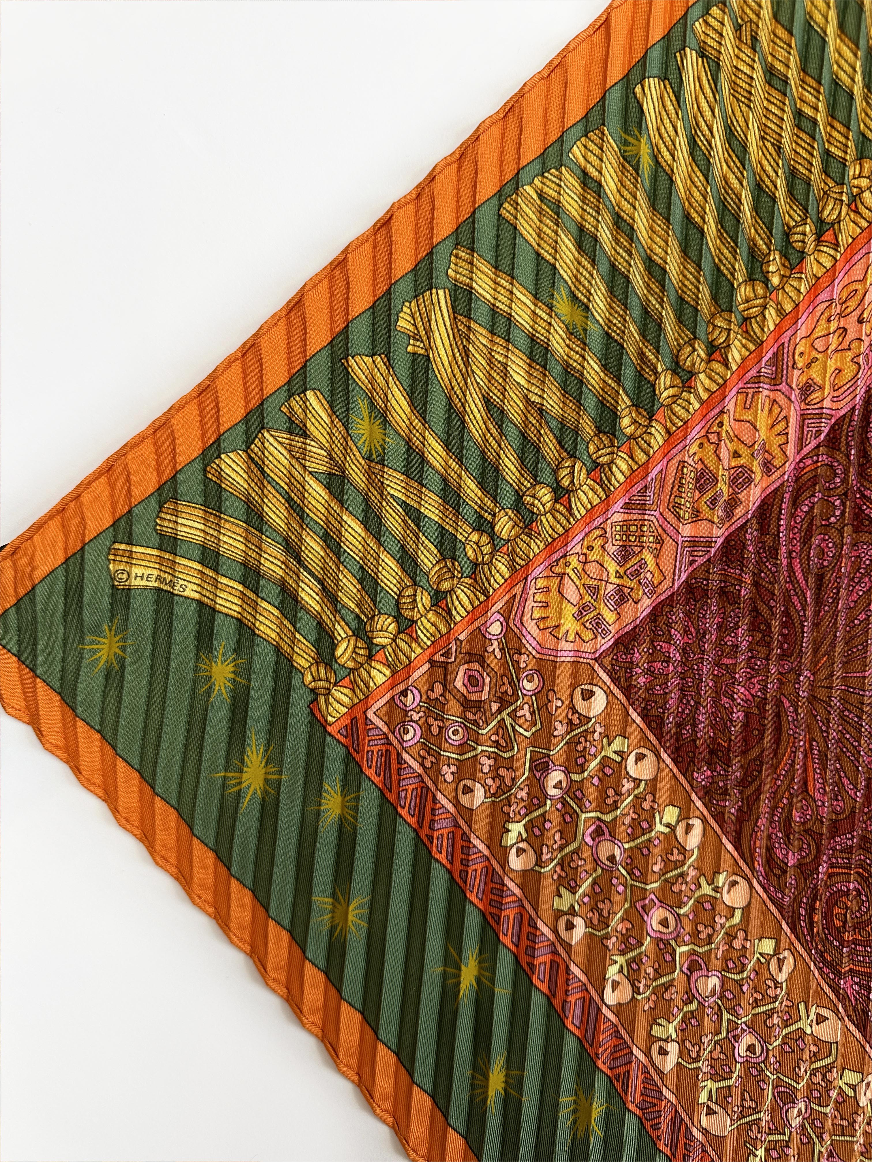 Hermès Sur un Tapis Volant Plissé 90