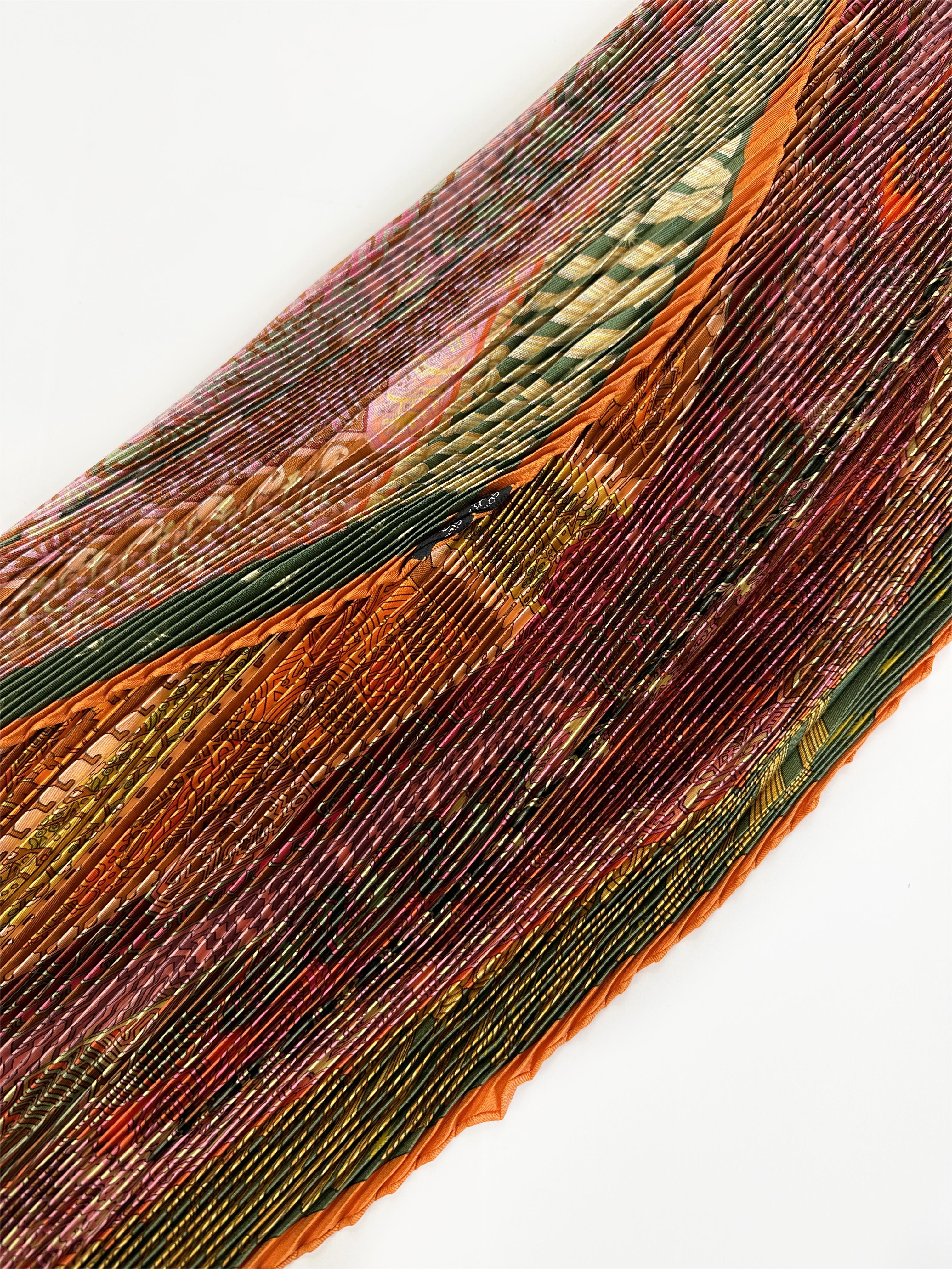 Hermès Sur un Tapis Volant Plissé 90