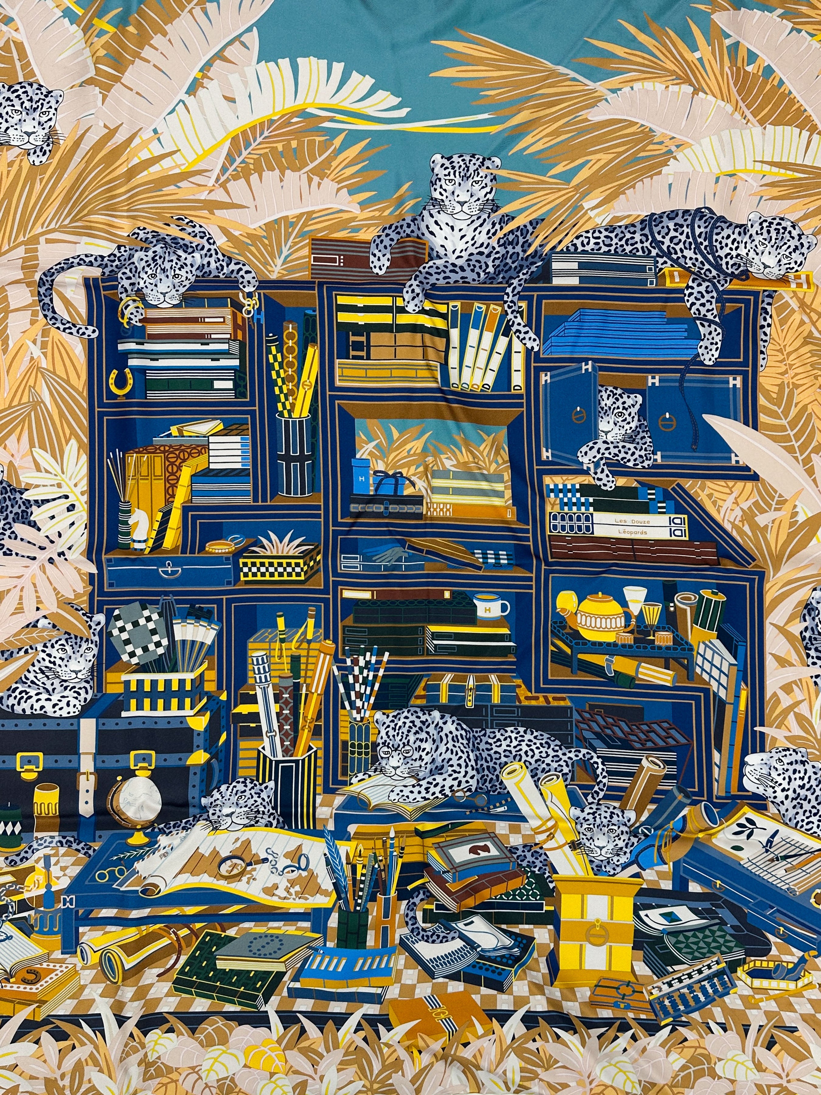 Hermès Douze Leopards Double Face 90