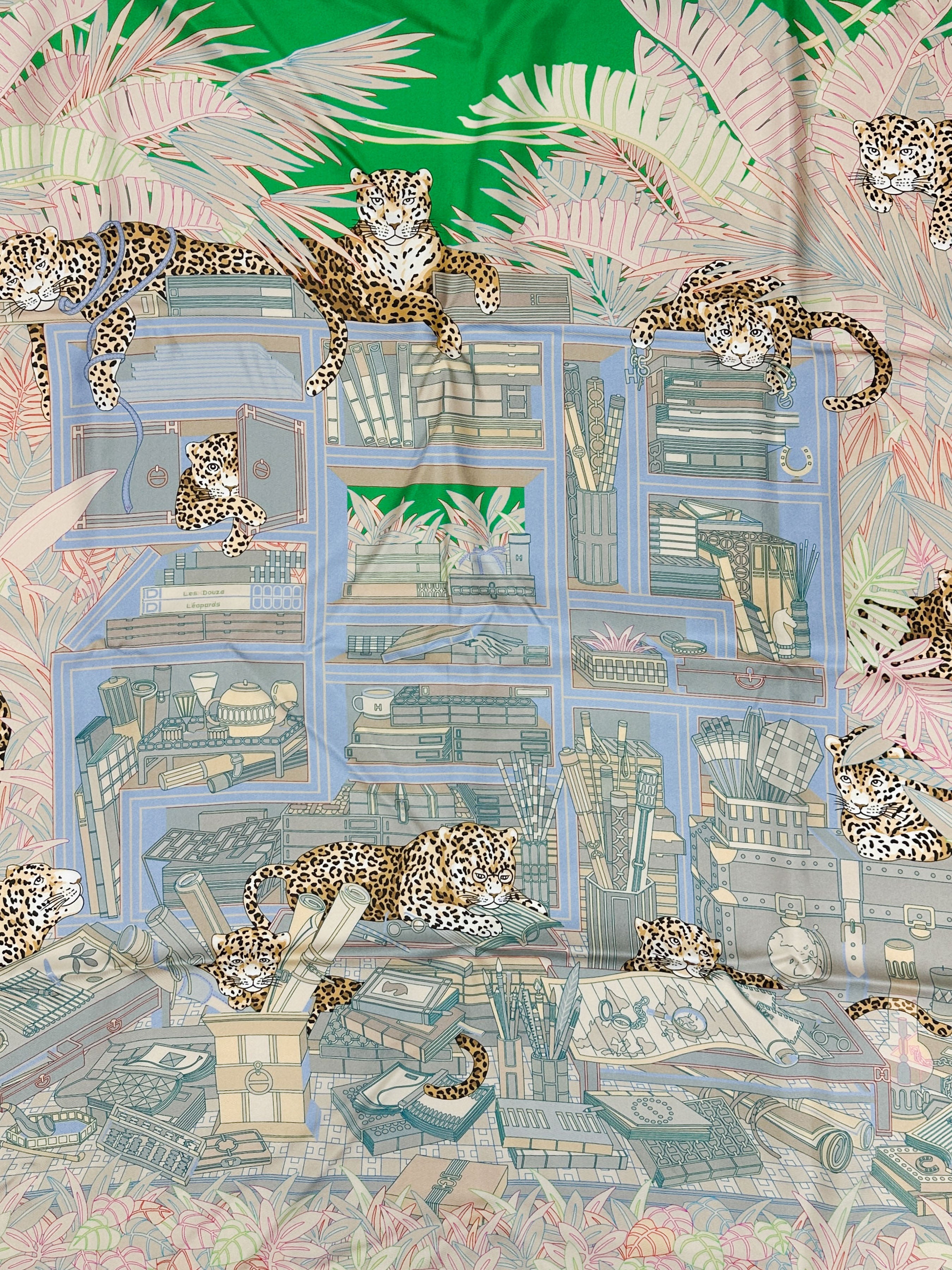 Hermès Douze Leopards Double Face 90