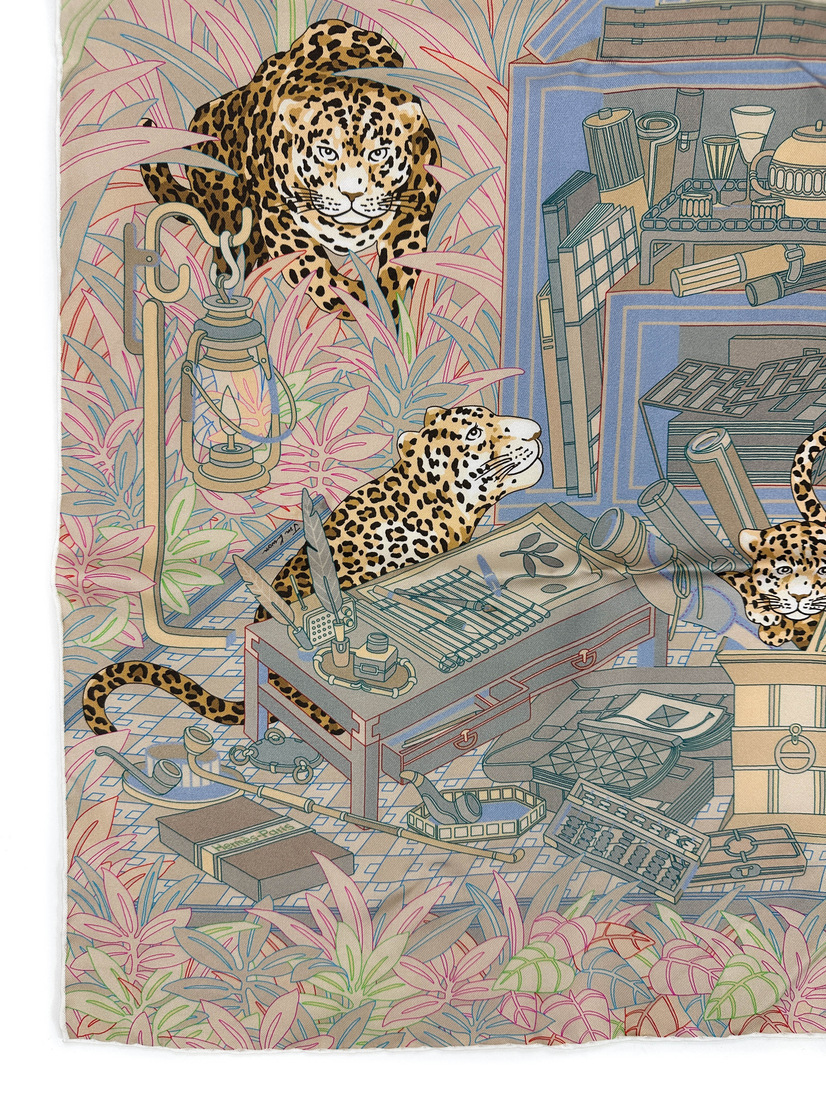 Hermès Douze Leopards Double Face 90