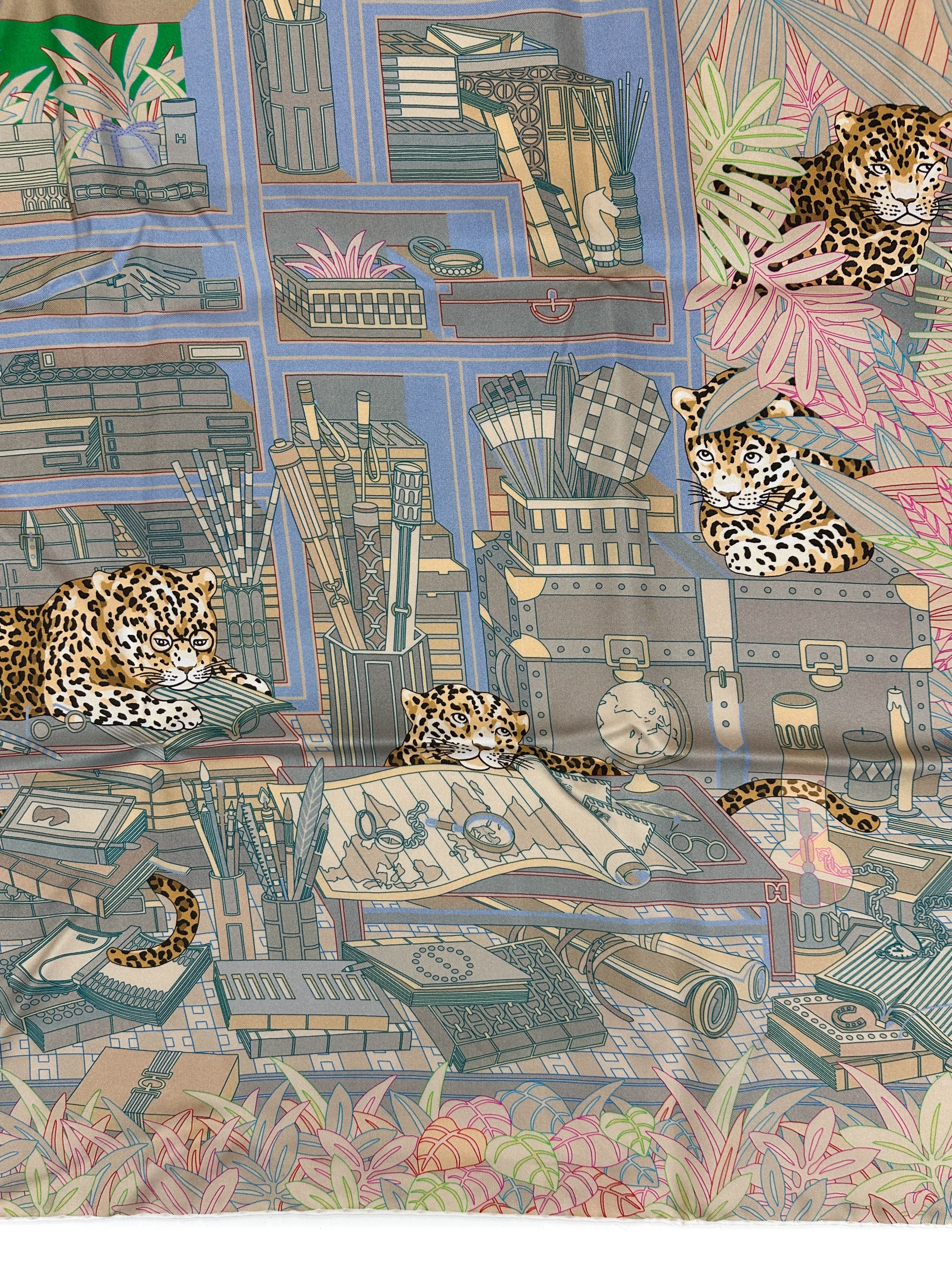 Hermès Douze Leopards Double Face 90