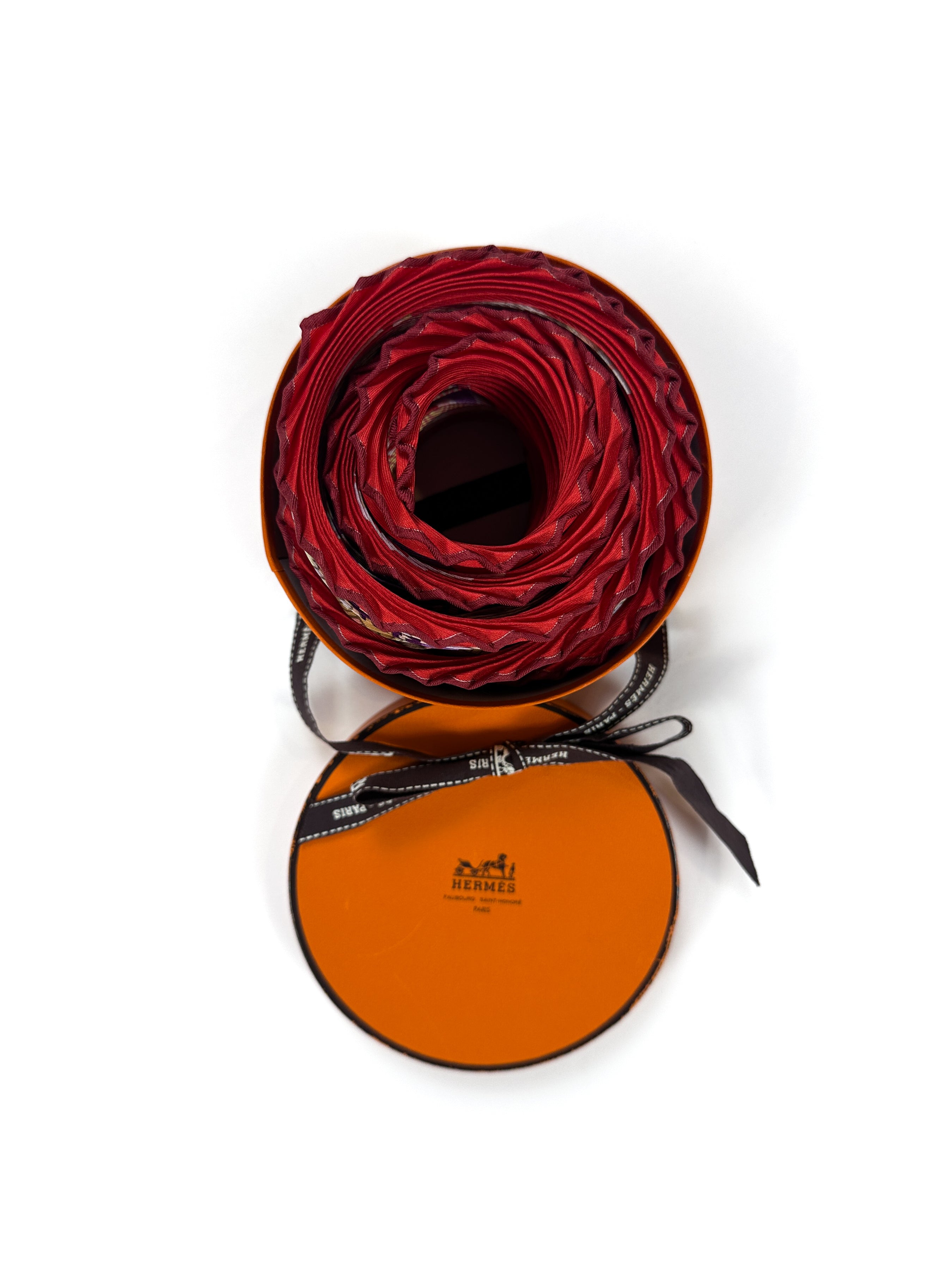 Hermès Voyage en Étoffes Plissé 90