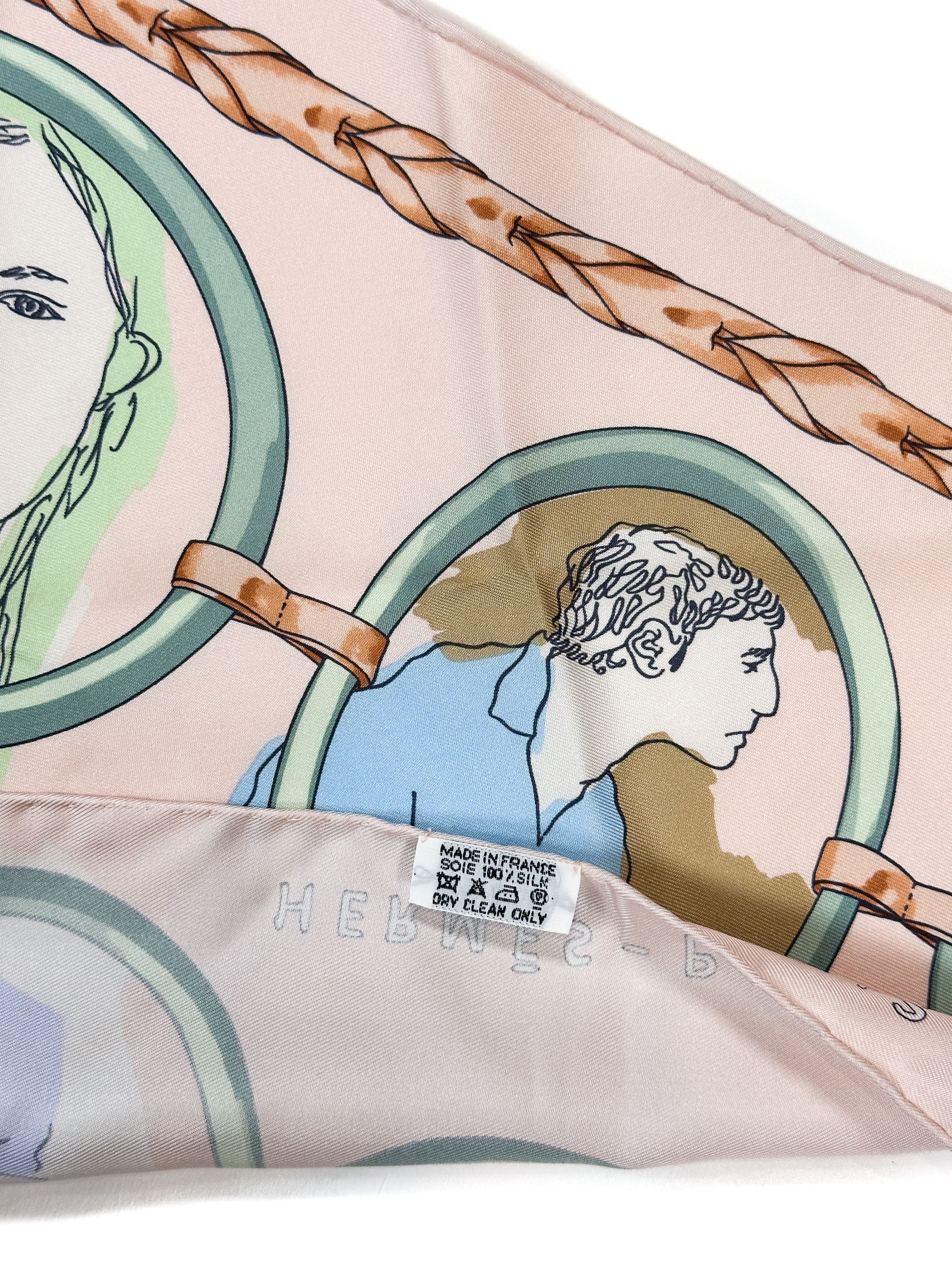 Hermès Pointu Les Parisiens Triangle