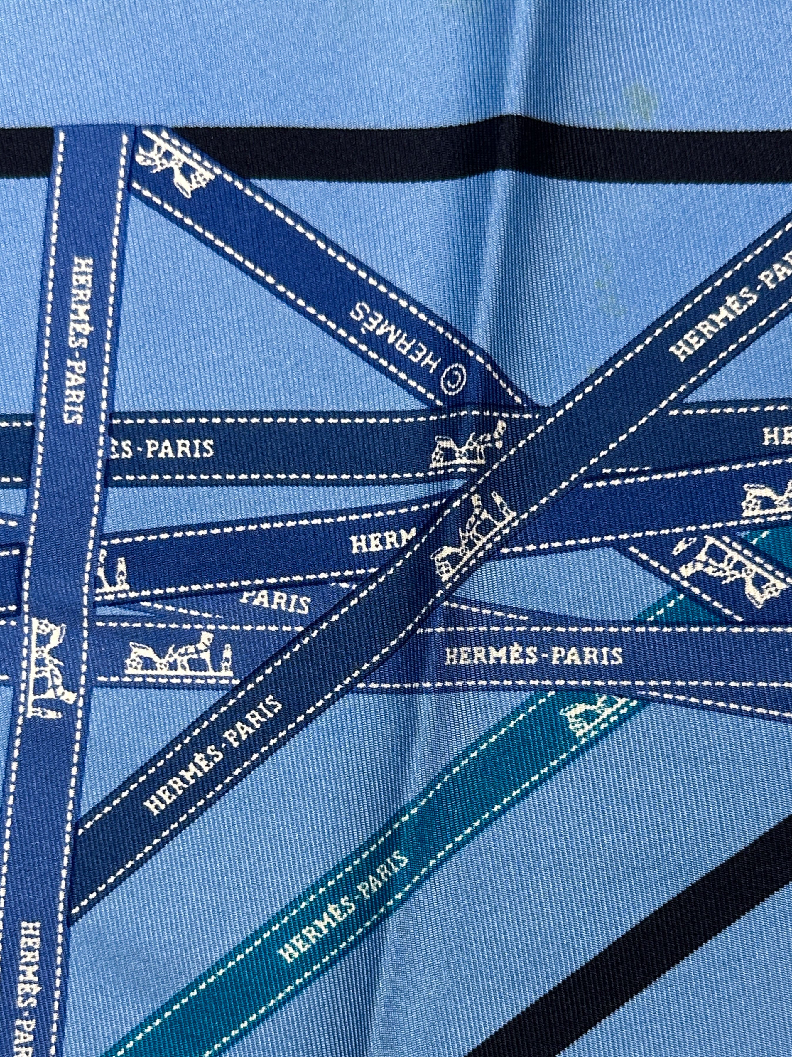 Hermès Bolduc Triangle