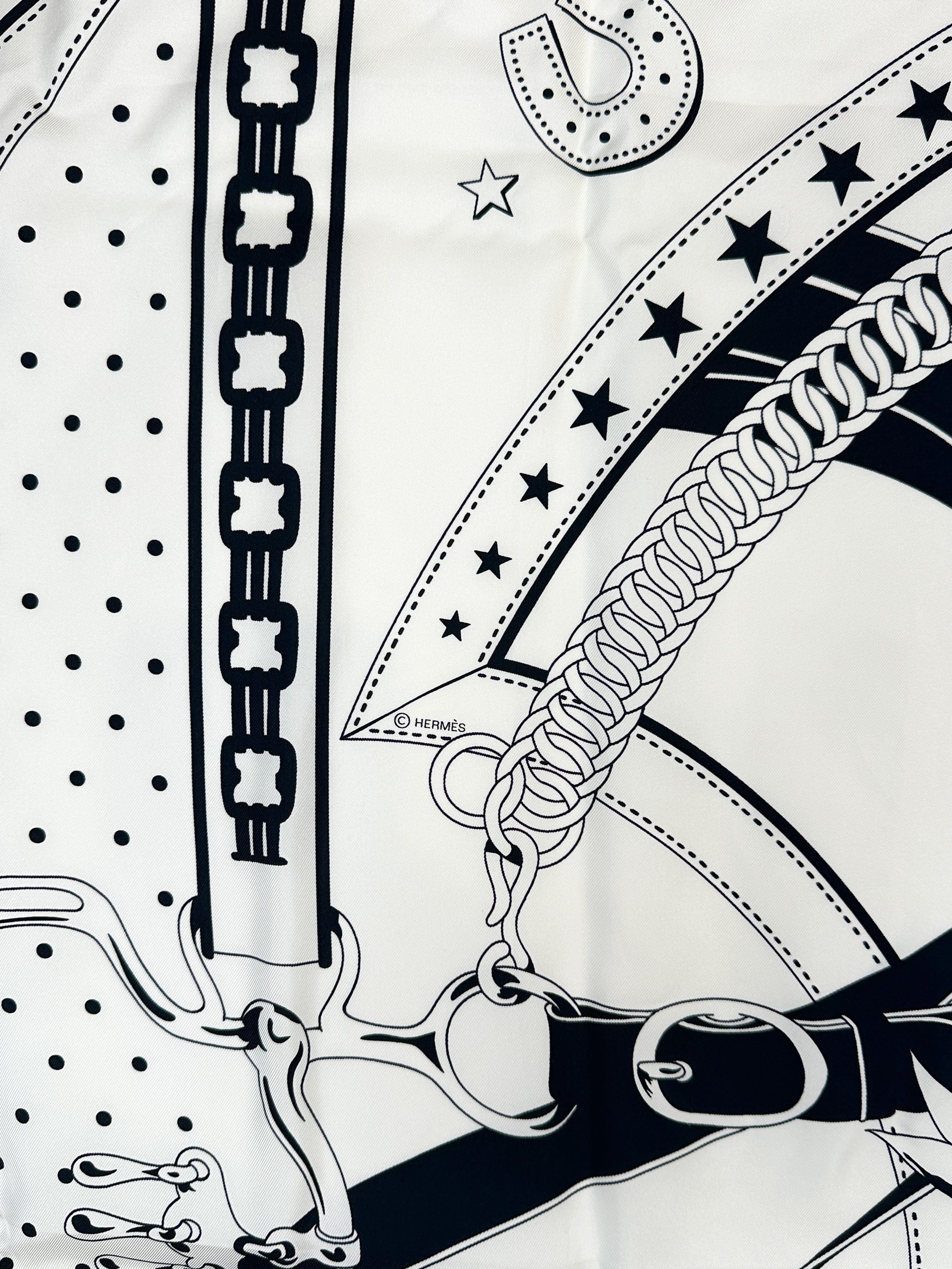 Hermès La Promenade du Matin Bandana Double Face Silk 140