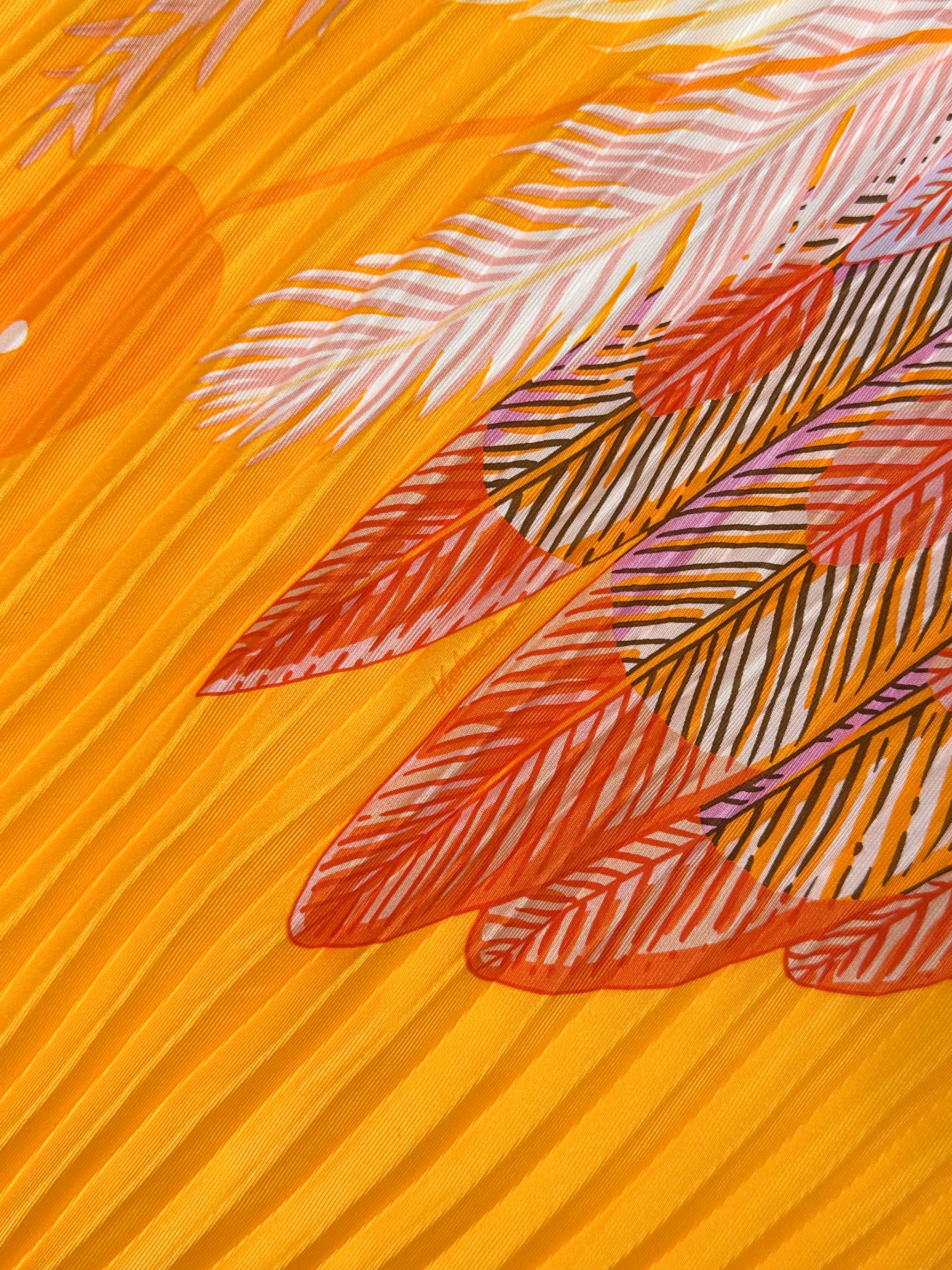 Hermès Toucans de Paradis Plissé 140