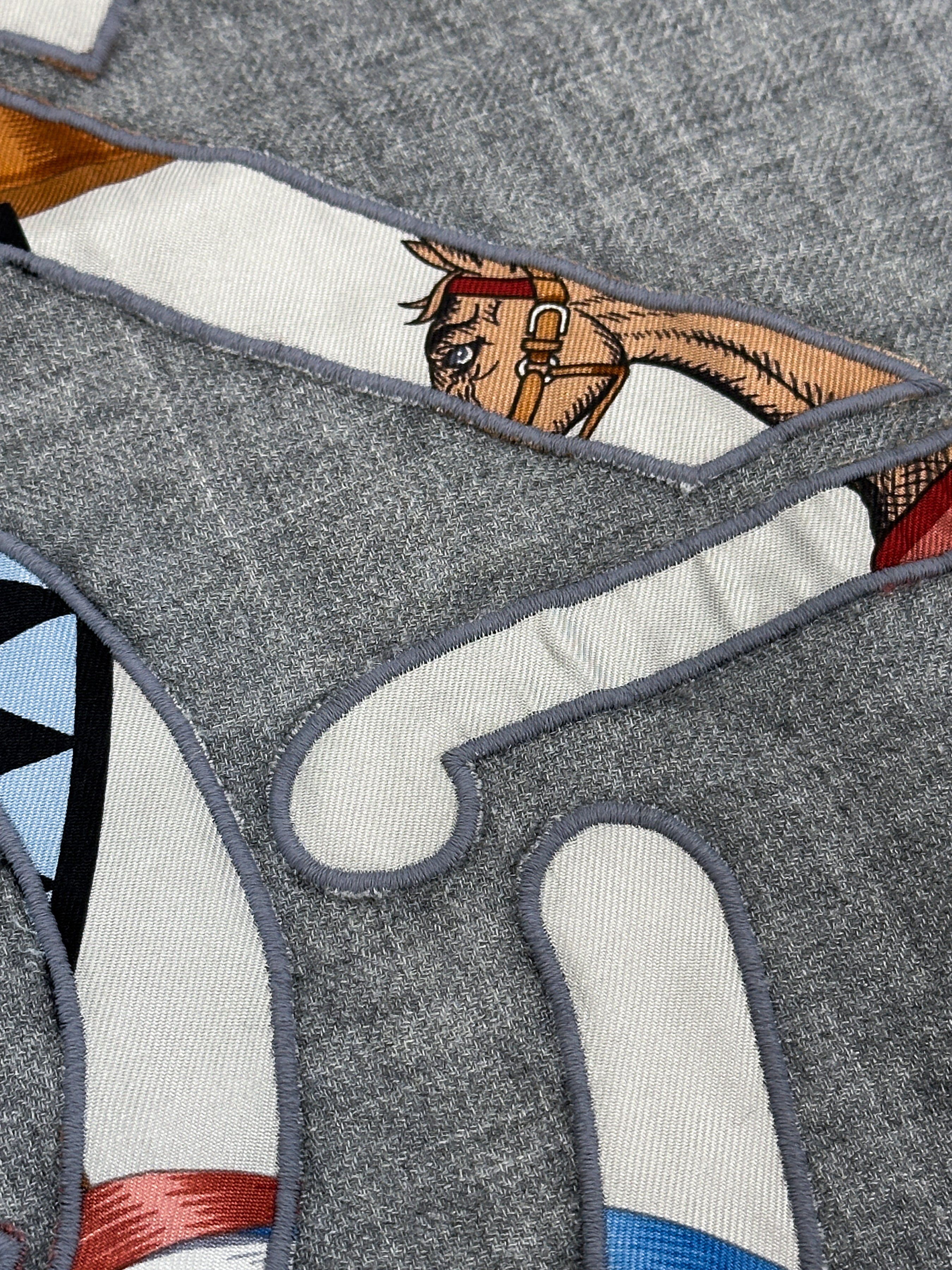 Hermès Eperons d'Or et Couvertures et Tenues de Jour Applique Cashmere Silk 90