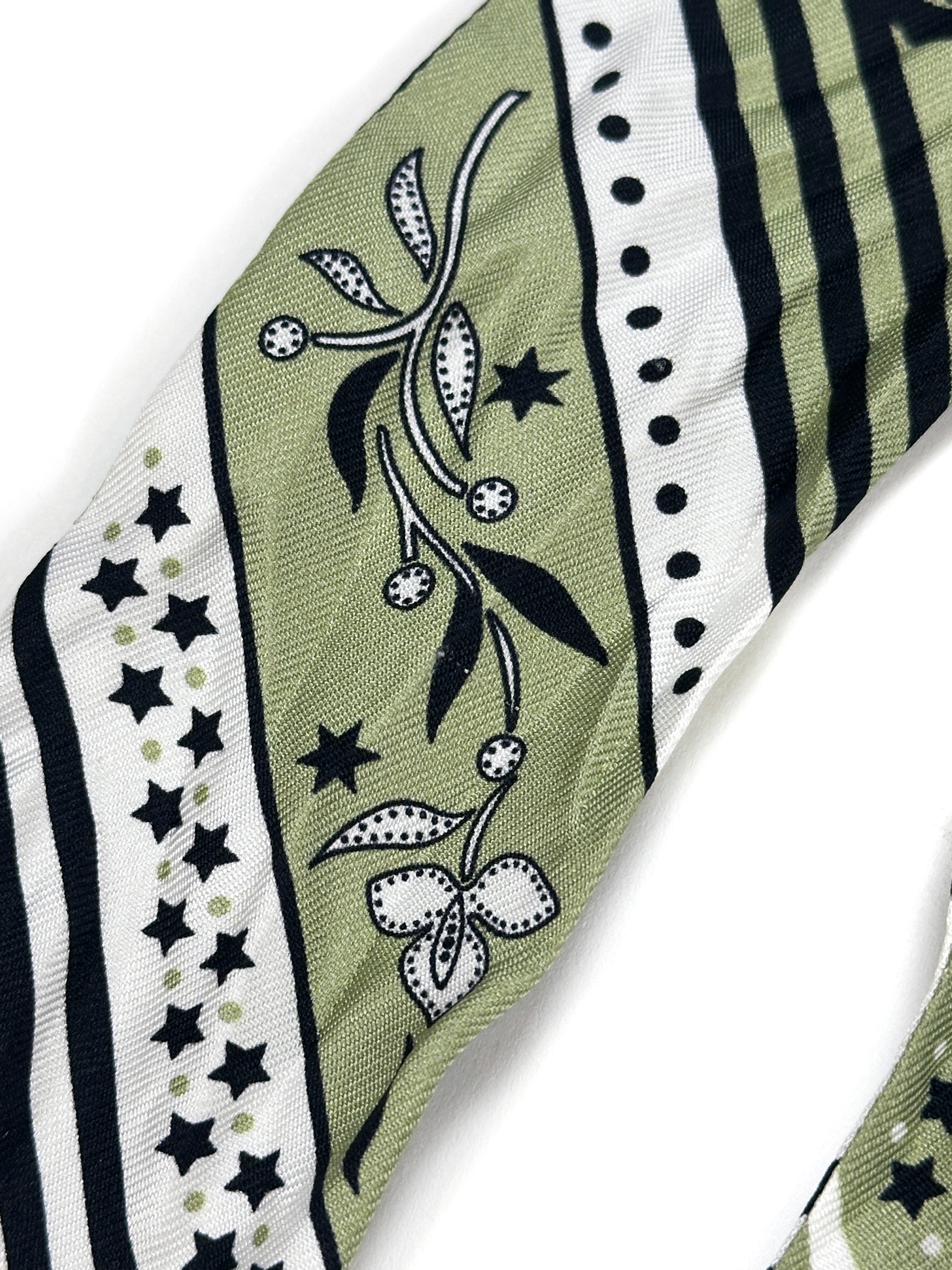 Hermès Festival des Amazones Bandana Twilly
